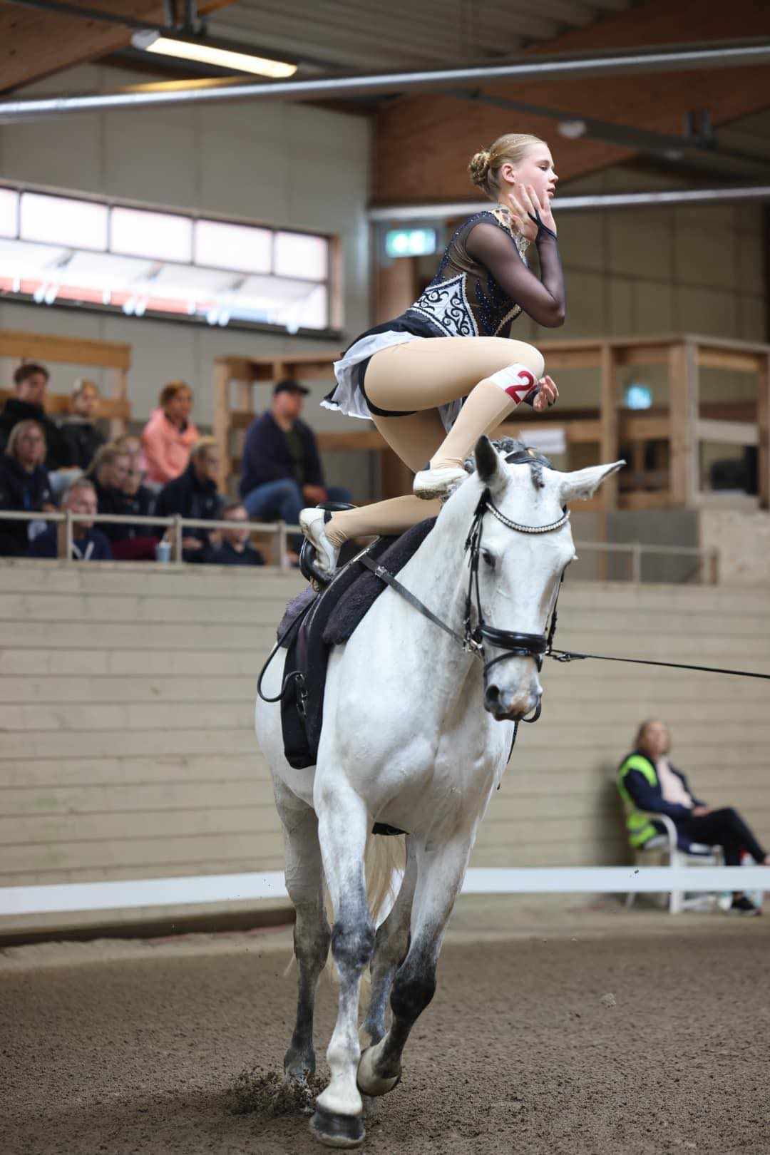 Gjennom sterk innsats under CVI Vellinge er Linnea Aanonsen nå kvalifisert til 2*. Her ved en tidligere anledning. Arkivfoto: NRYF