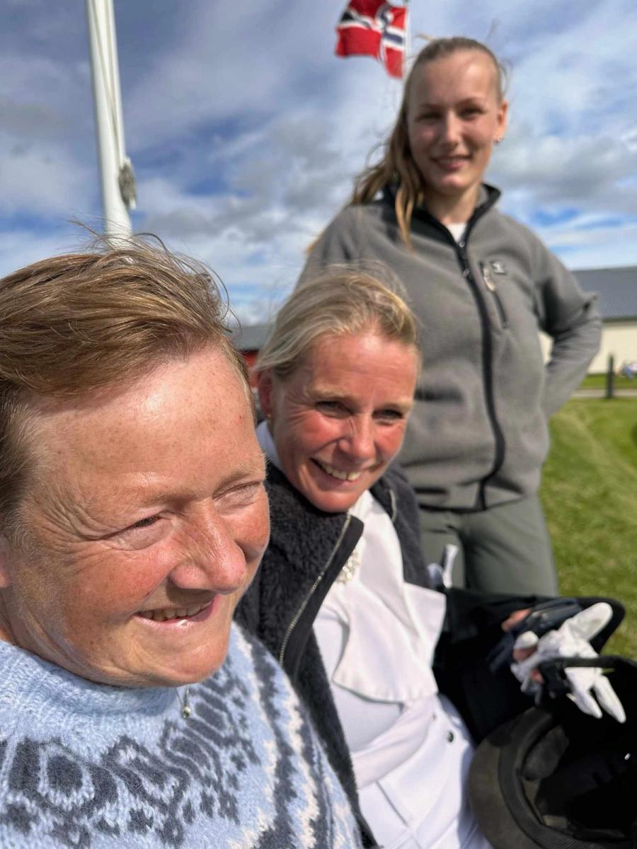 Lisbeth Sletten Eriksen/ hest/ dressur/ nryf