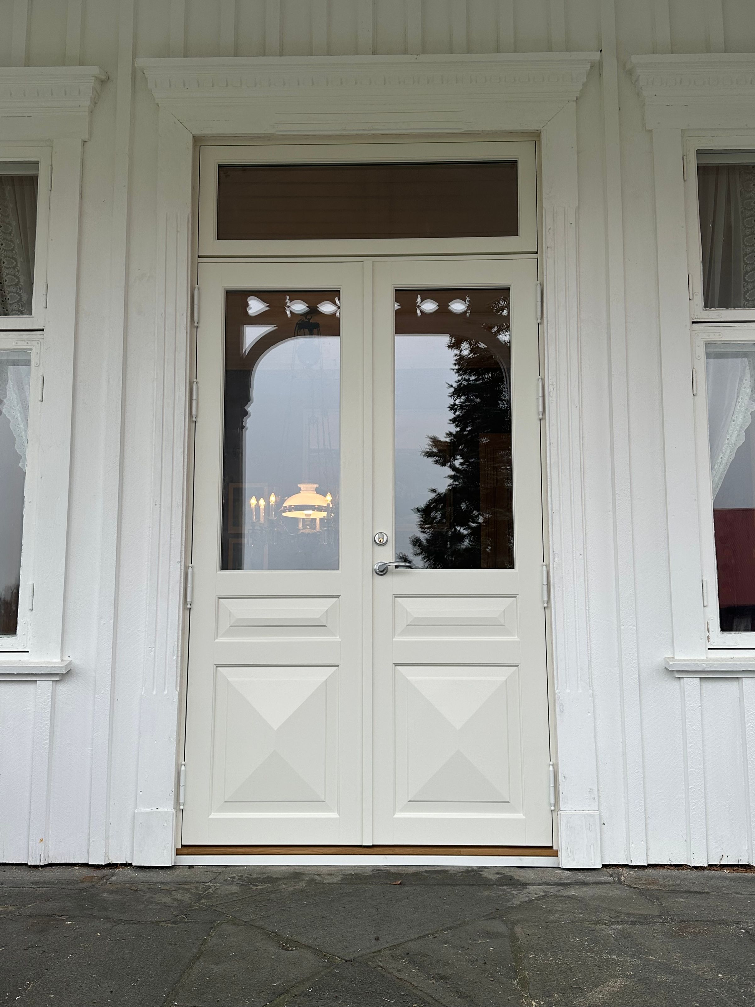 ytterdør, to fløyet