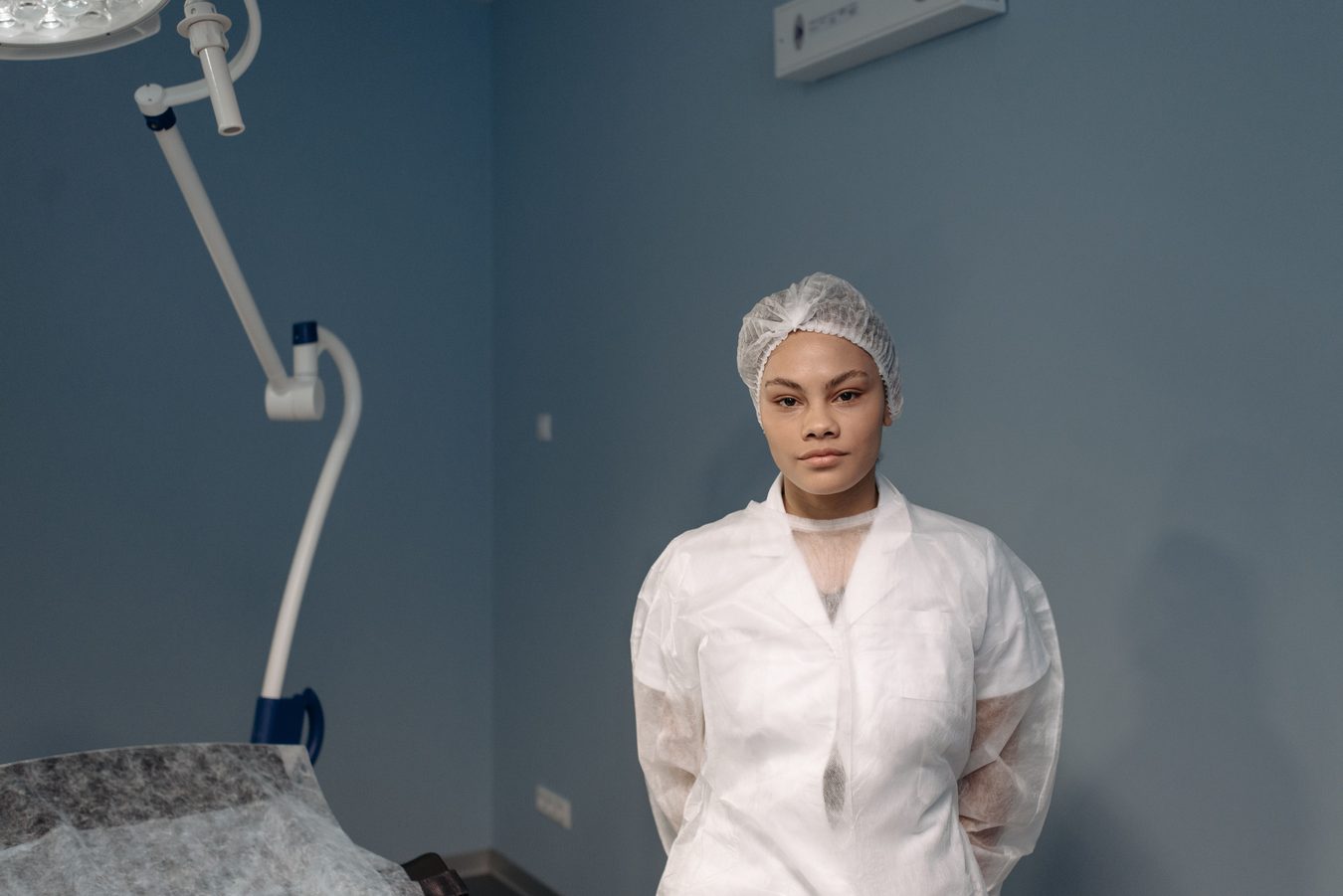 13-metės skausmą gydytojai atmetė kaip mėnesines — paaiškėjo endometriozė
