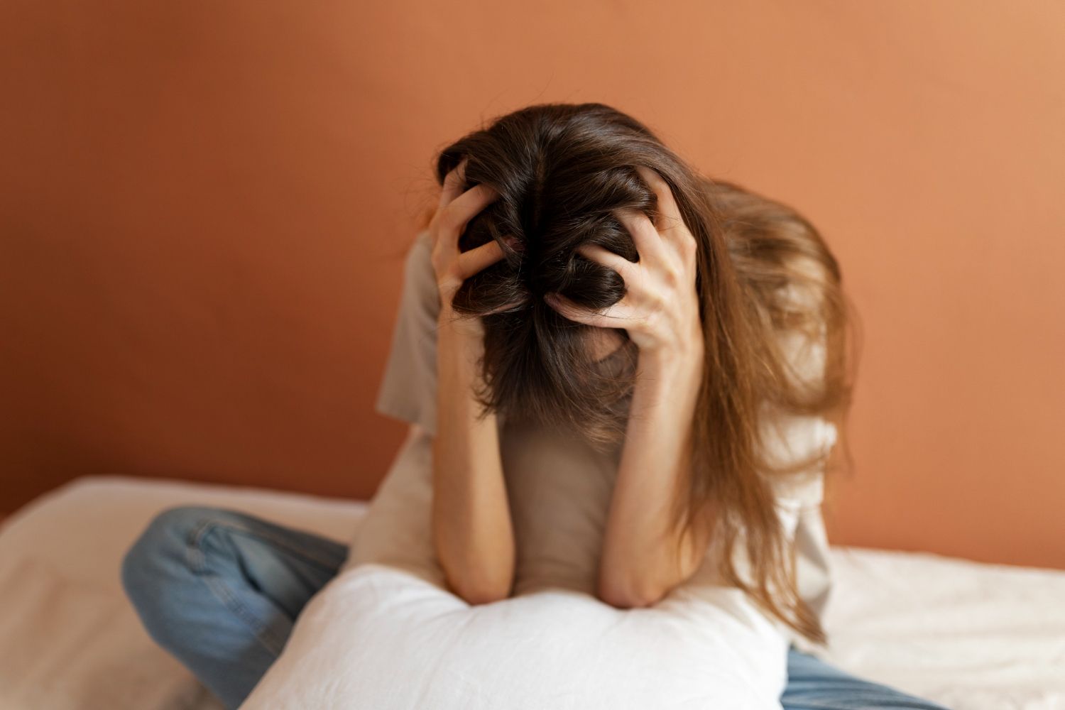 Obsesinis kompulsinis sutrikimas (OKS): Simptomai, priežastys, gydymas, prevencija