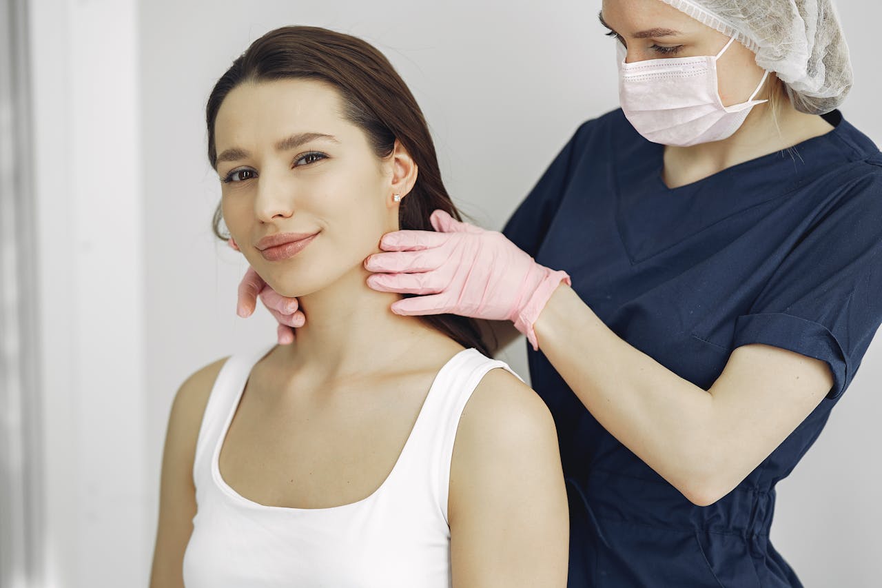 Nepakankamai aktyvi skydliaukė: Simptomai, priežastys, gydymas, prevencija