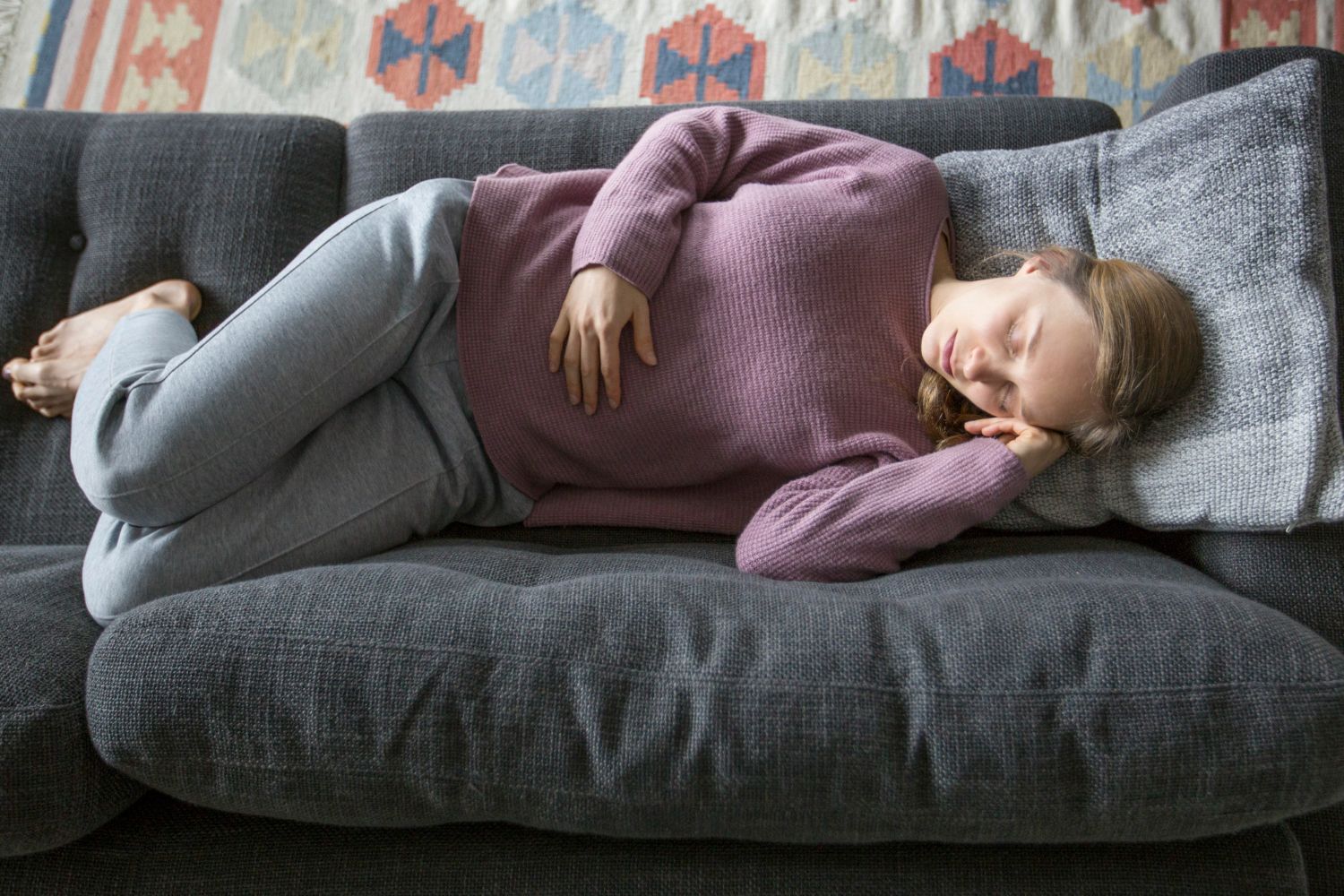Skrandžio ir pilvo skausmas: simptomai, priežastys, gydymas, prevencija