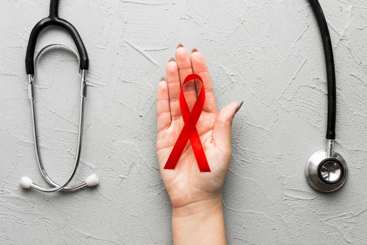 Lėtinė limfocitinė leukemija: Simptomai, priežastys, gydymas, prevencija