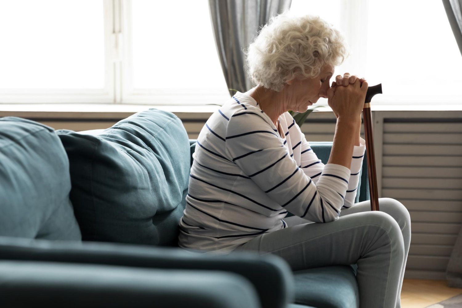 Parkinsono liga: Simptomai, priežastys, gydymas, prevencija