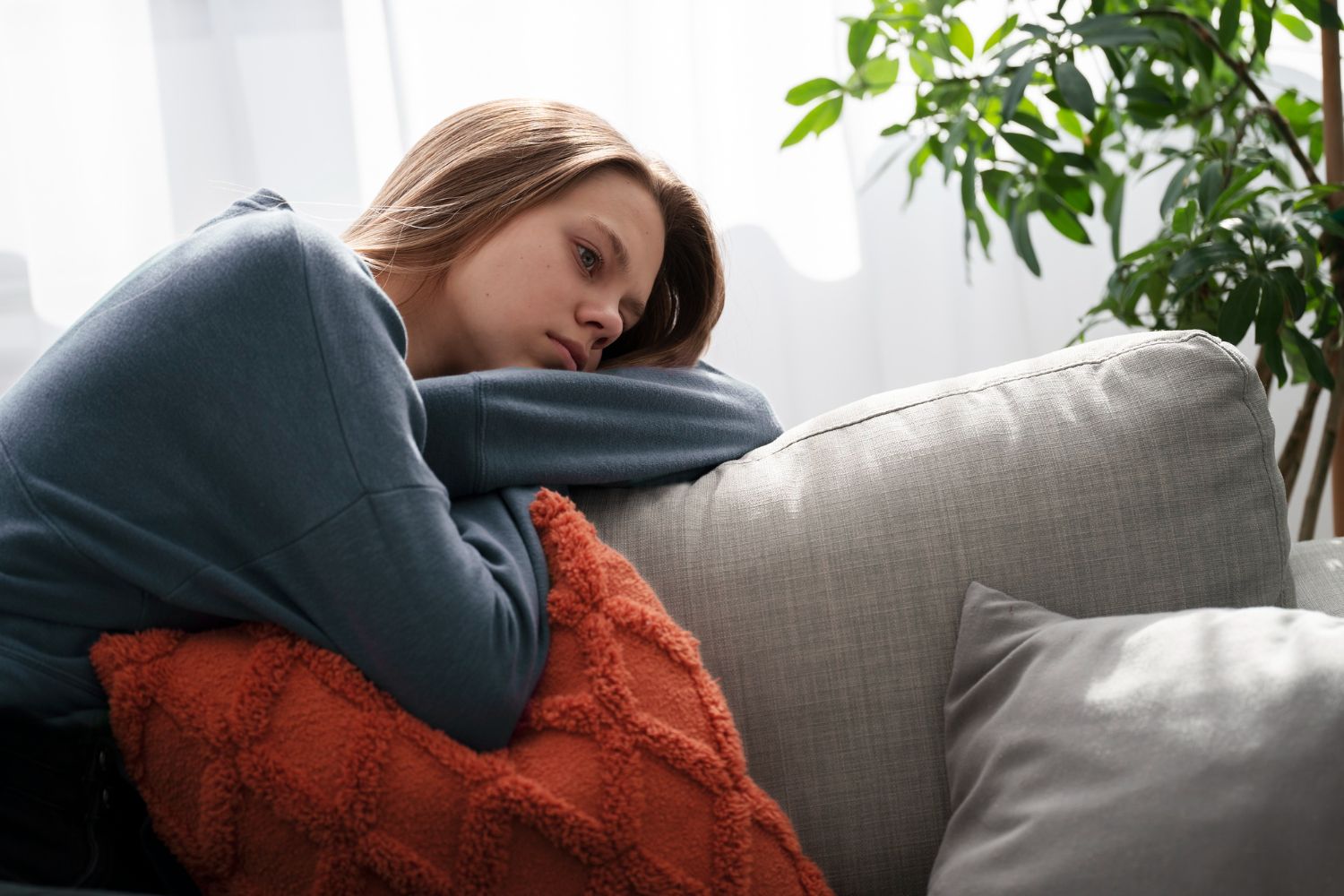 Sezoninis afektinis sutrikimas (SAD): Simptomai, priežastys, gydymas, prevencija.