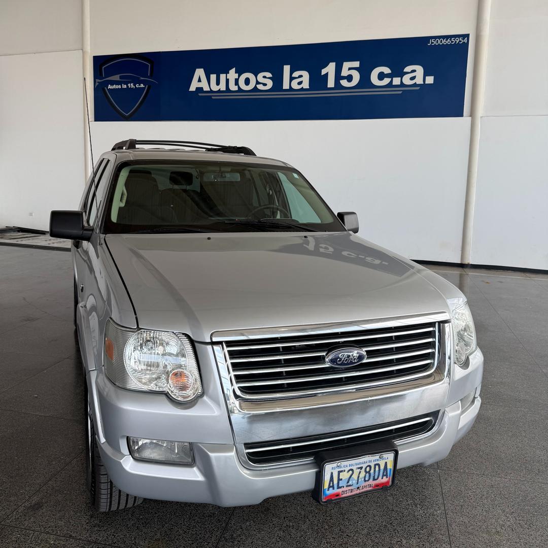 Ford Explorer XLT 2011, vehículo disponible en Autos La 15