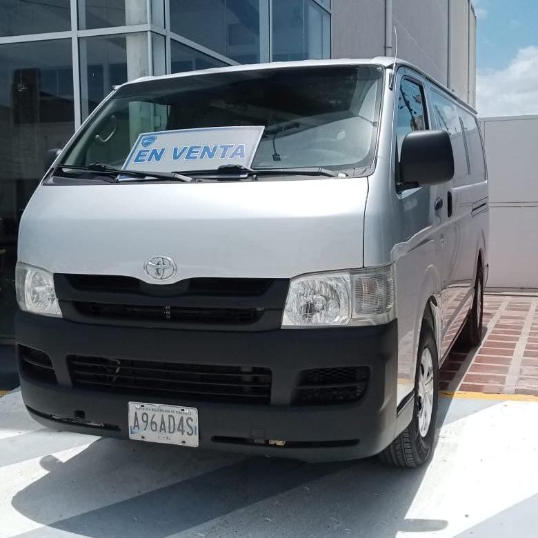 Toyota Hiace 2009, vehículo disponible en Autos La 15