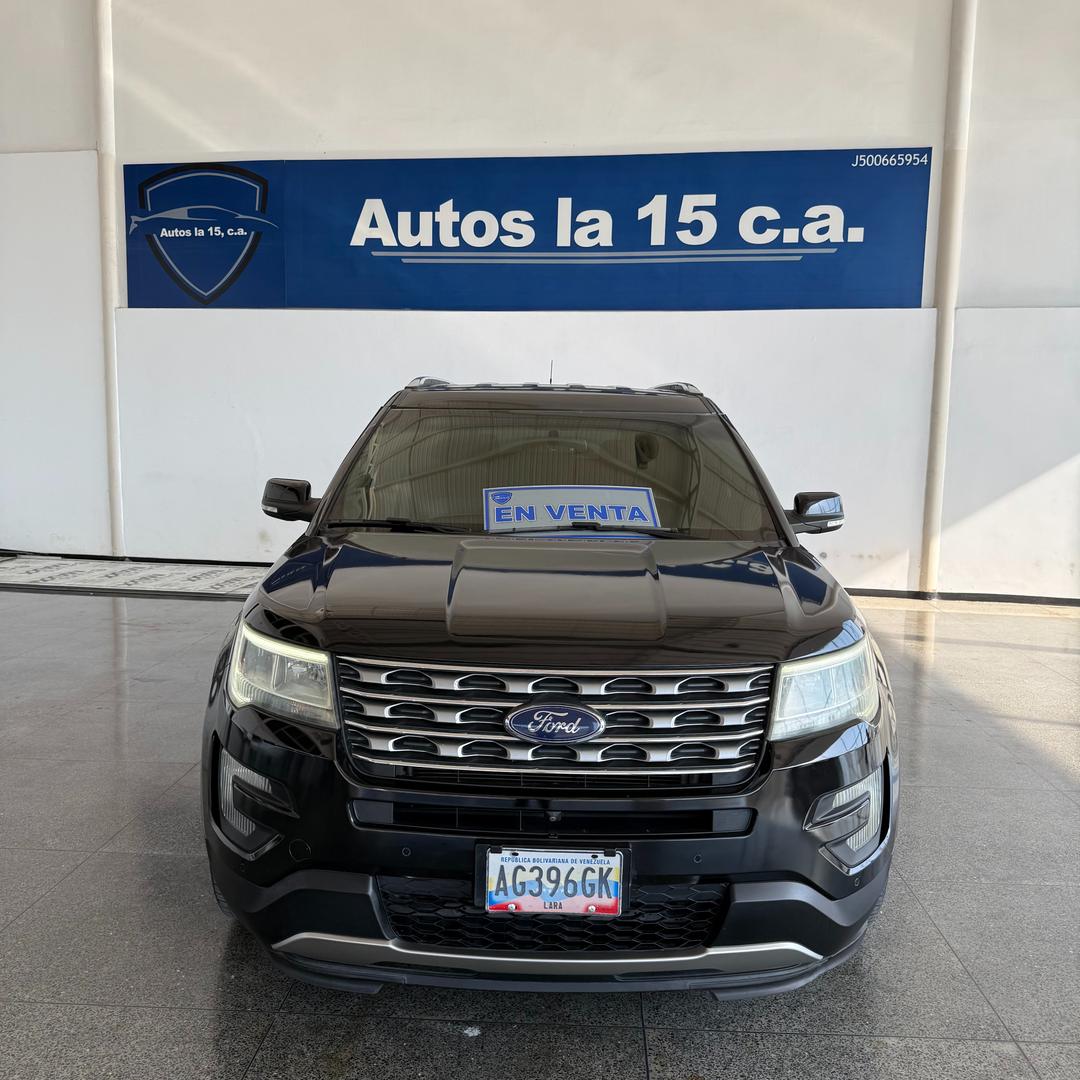 Ford Explorer Limited 2016, vehículo disponible en Autos La 15