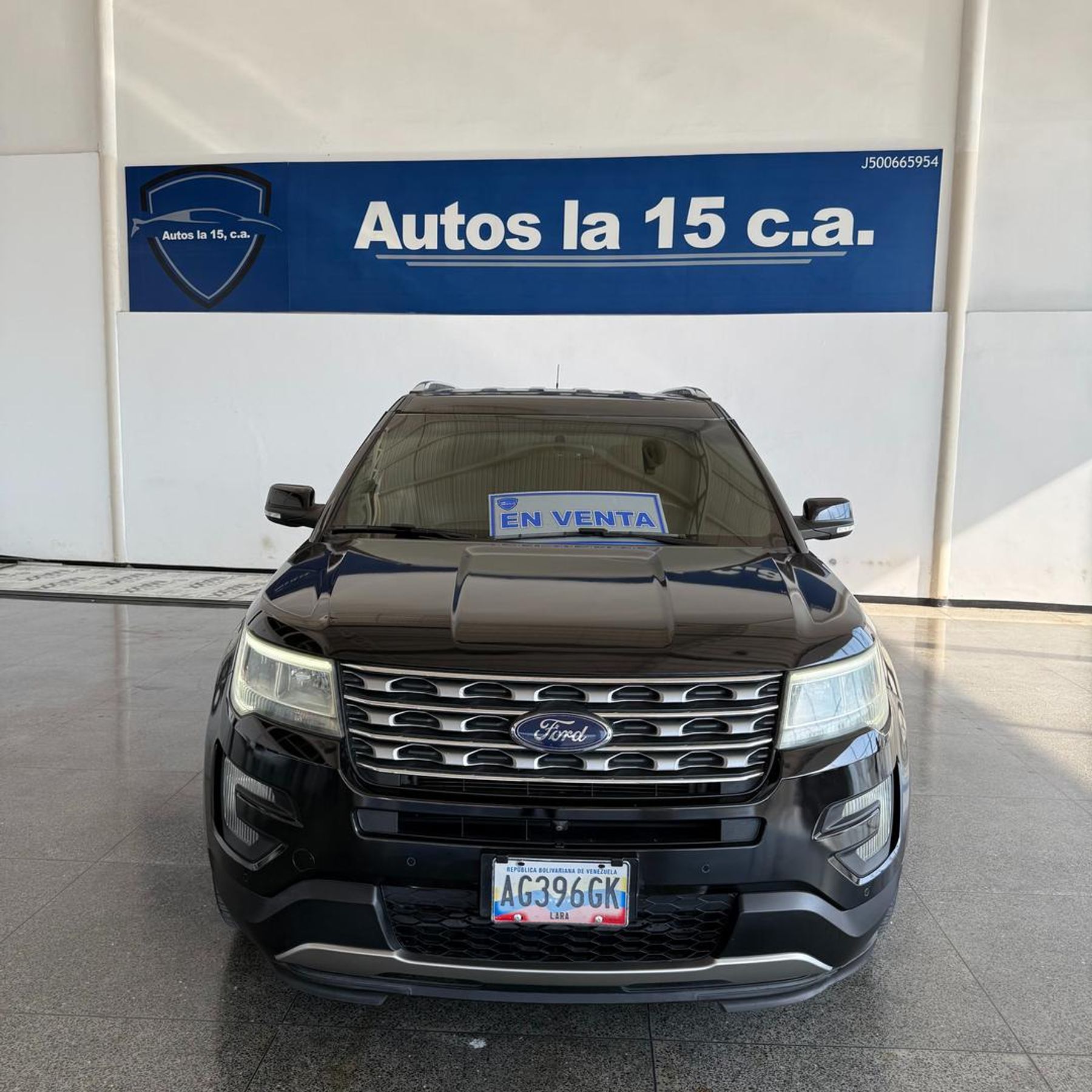 Ford Explorer Limited 2016, vehículo disponible en Autos La 15