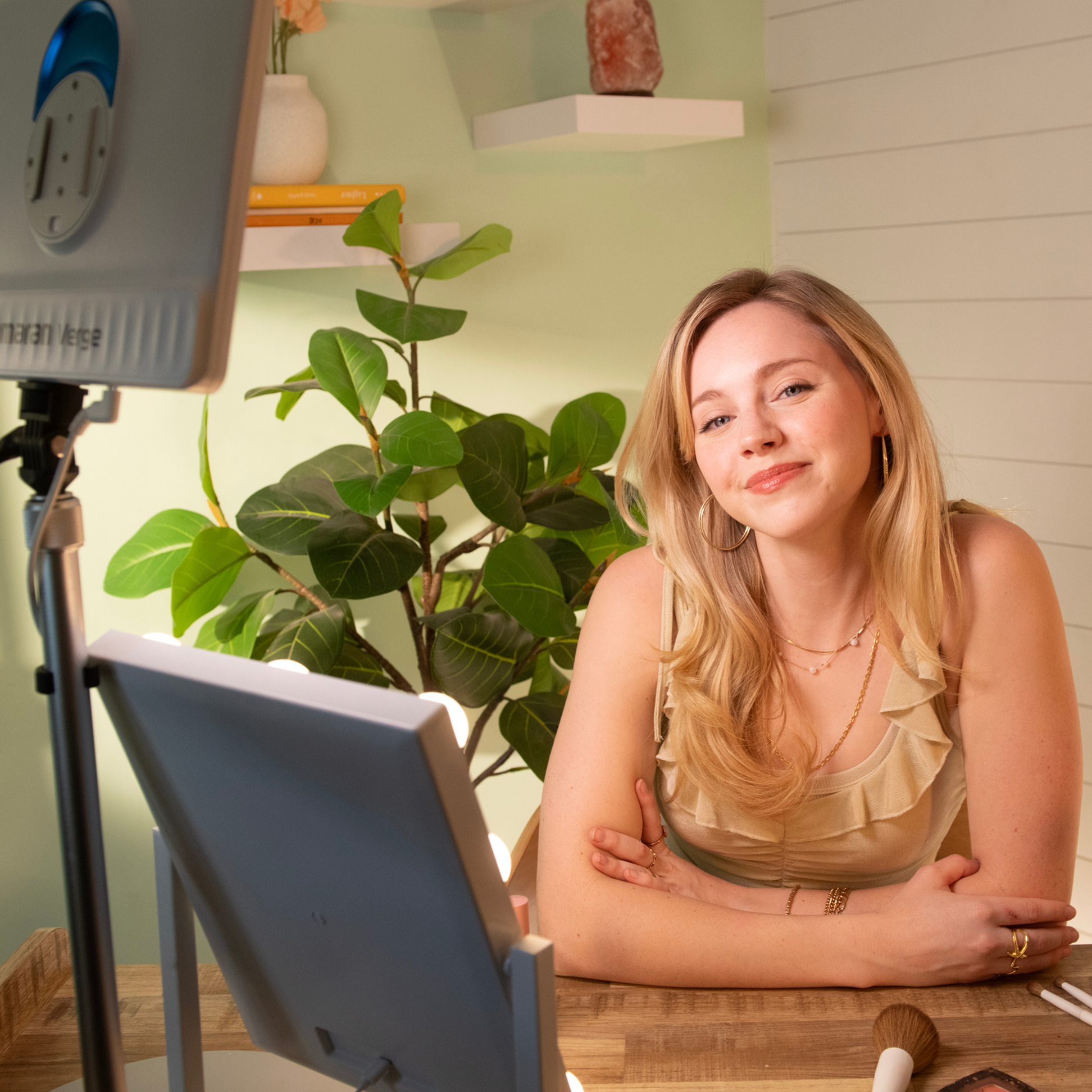 SOFT, TRUE-TO-LIFE LIGHTING