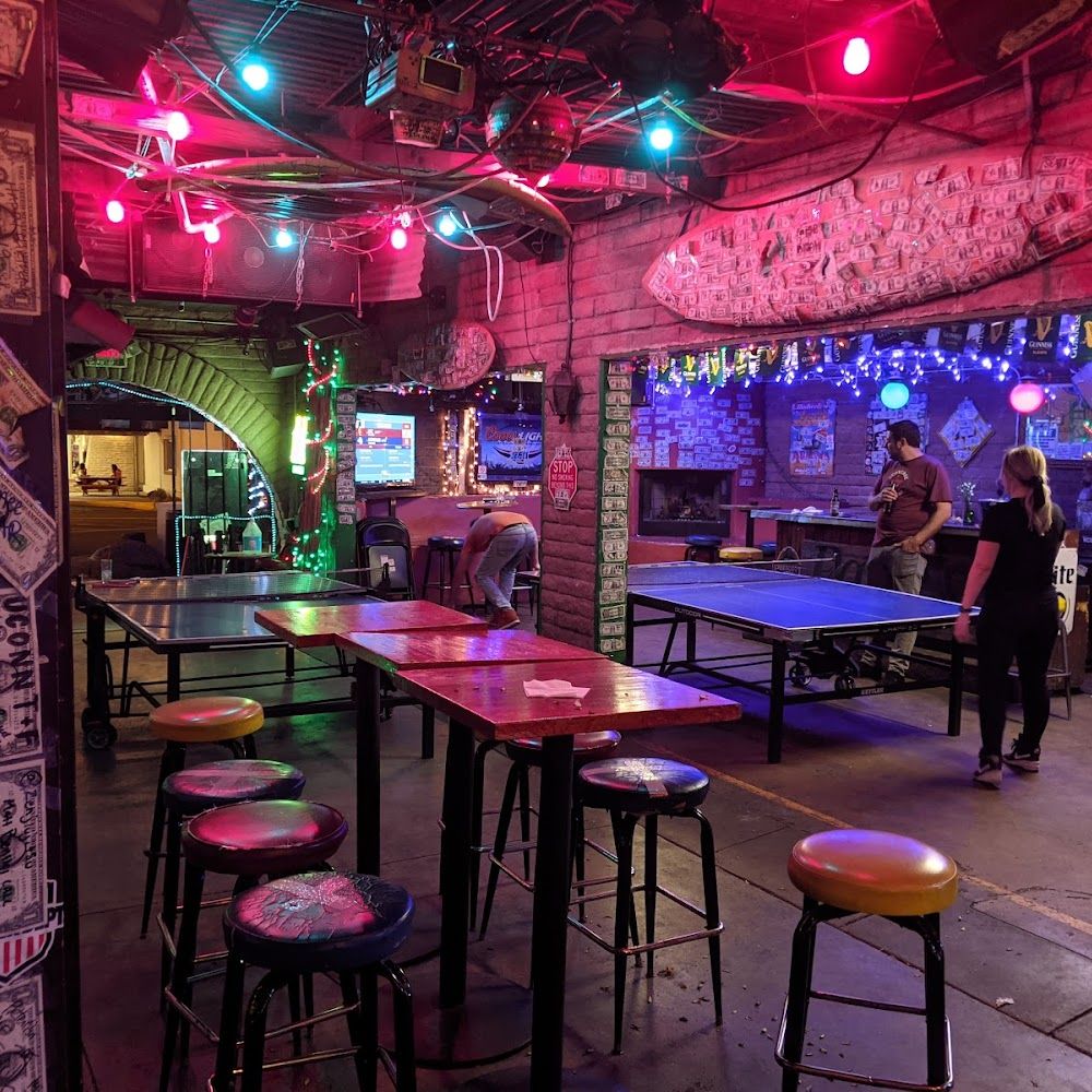 Pattie's First Avenue Lounge