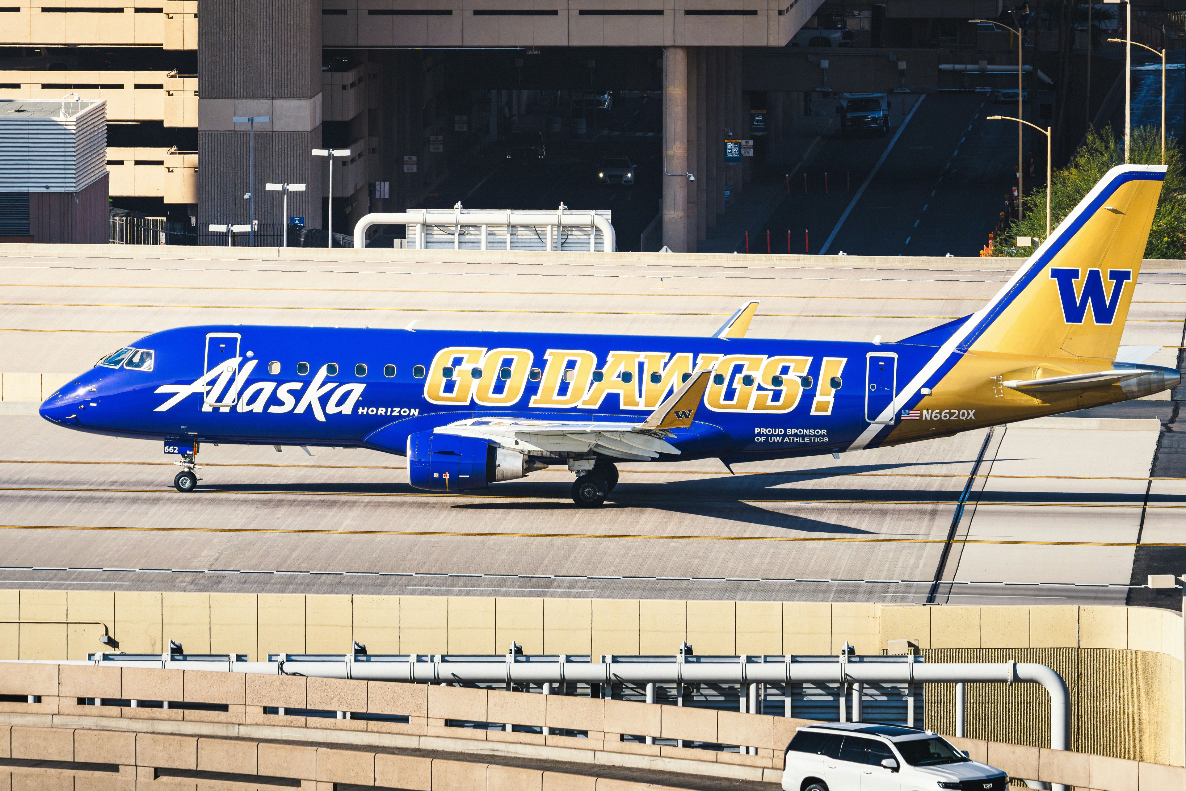 Around 100 Sky Harbor delays reported amid FAA outage