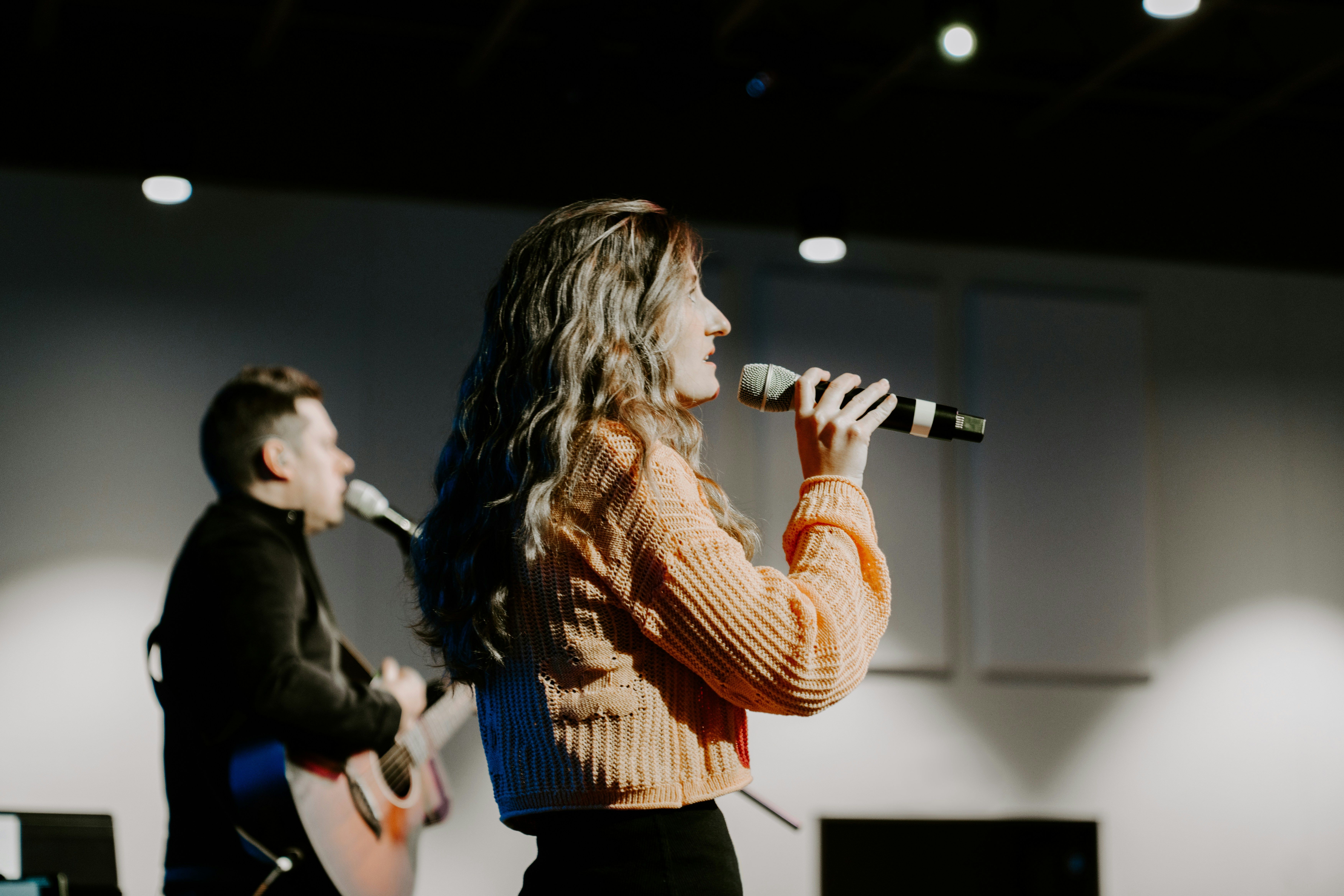 Myr Singer-Songwriter Night brings an intimate music vibe to the Valley