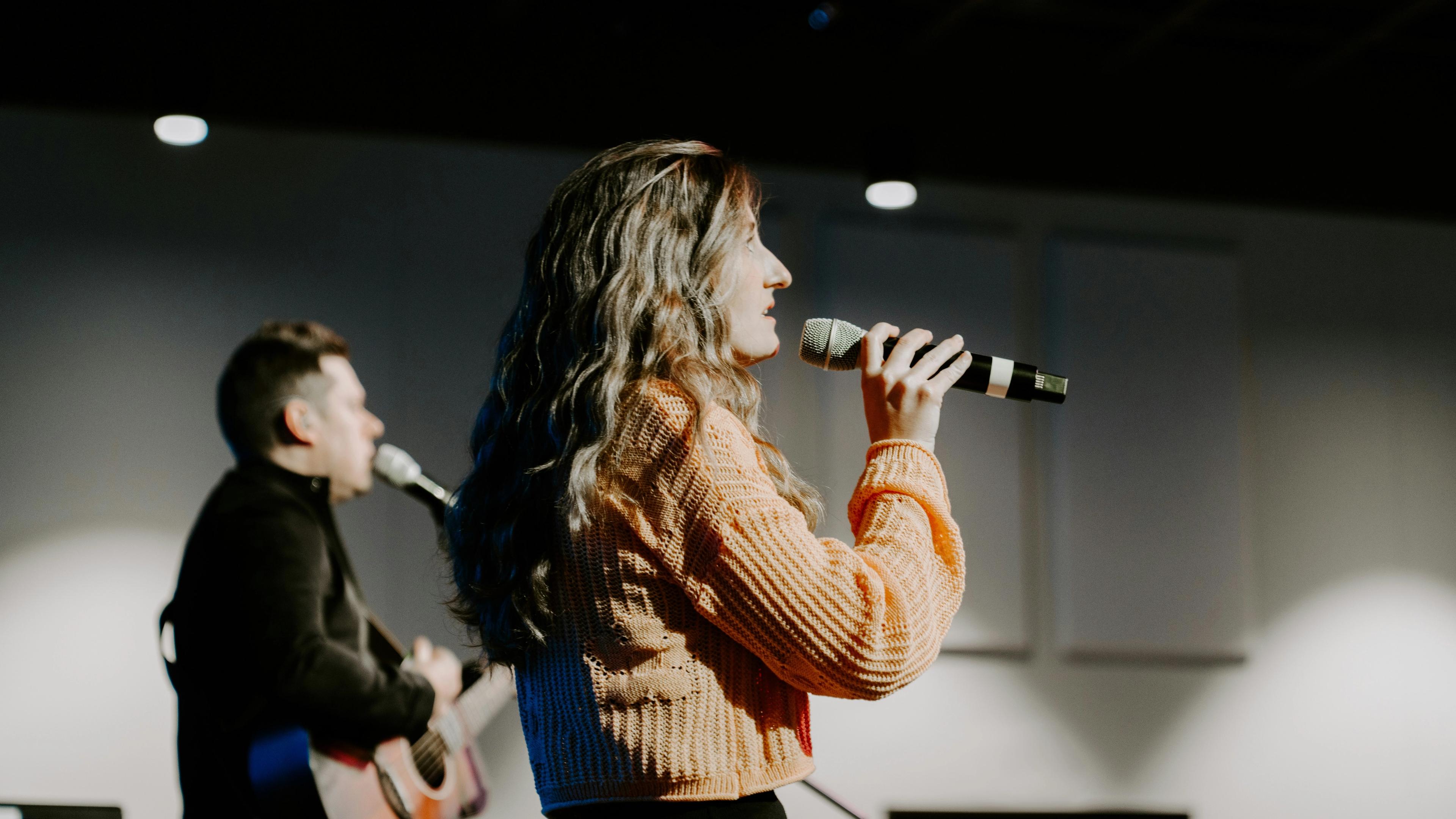 Myr Singer-Songwriter Night brings an intimate music vibe to the Valley