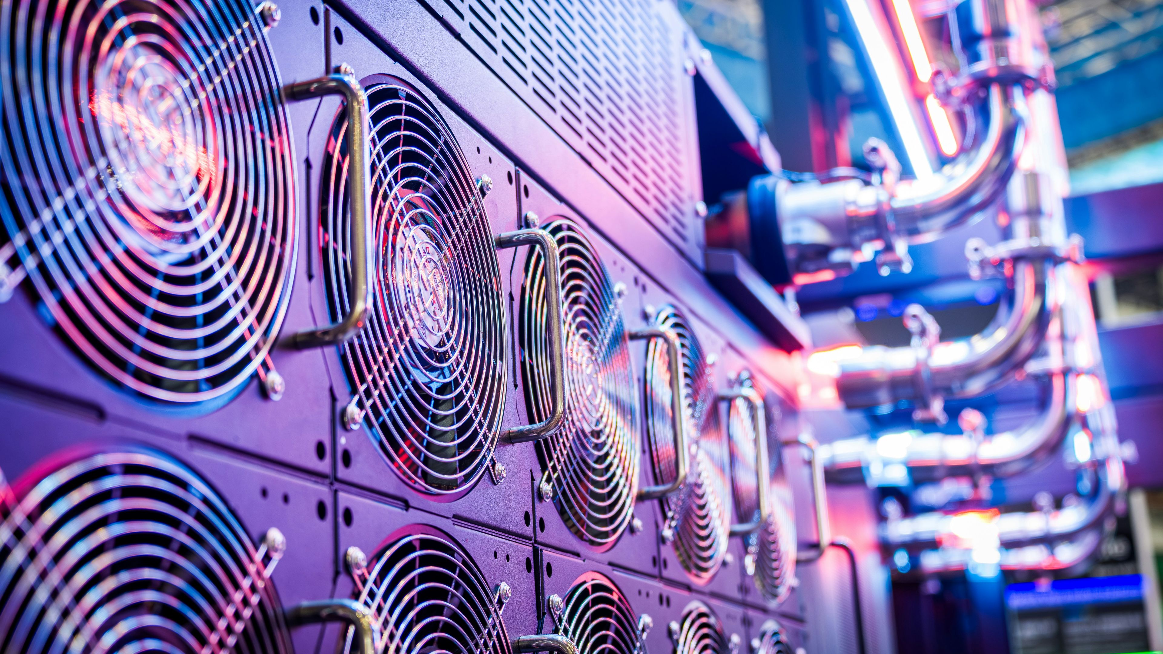 Gilbert weighs tougher rules for data center development