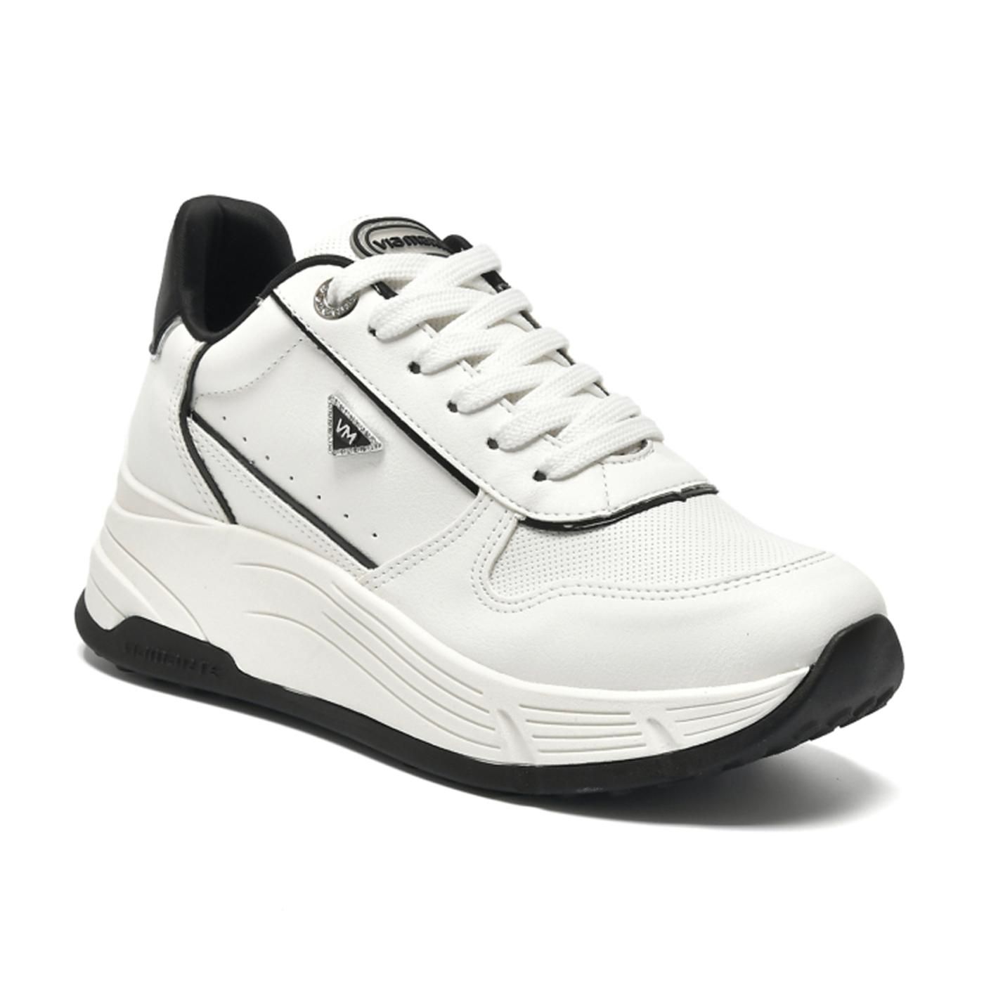 Tenis milk/milk/preto