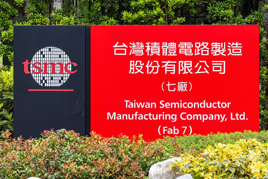 Does a Chinese Takeover of Taiwan Pose a Real Risk to the West's AI Industry? RAPHAEL REHBOCK
