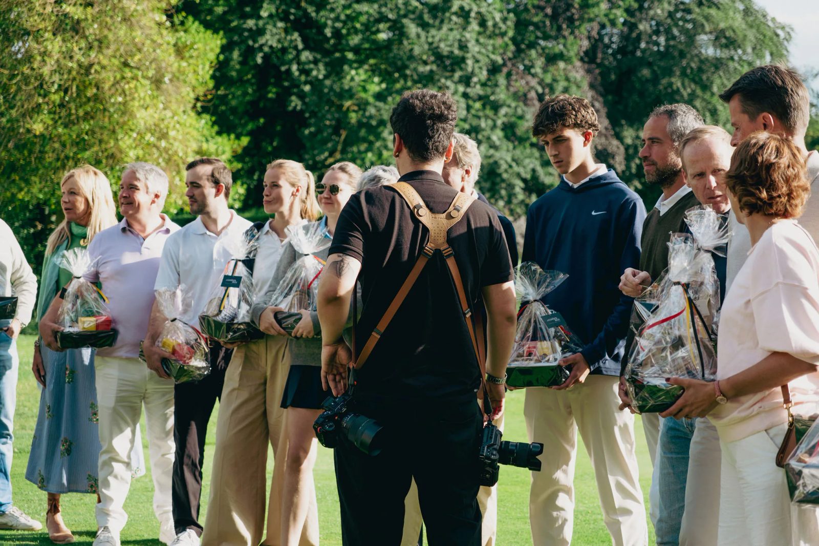 Samuel Labarces de dos en reportage, photographe événementiel à Nivelles, Tosan Productions