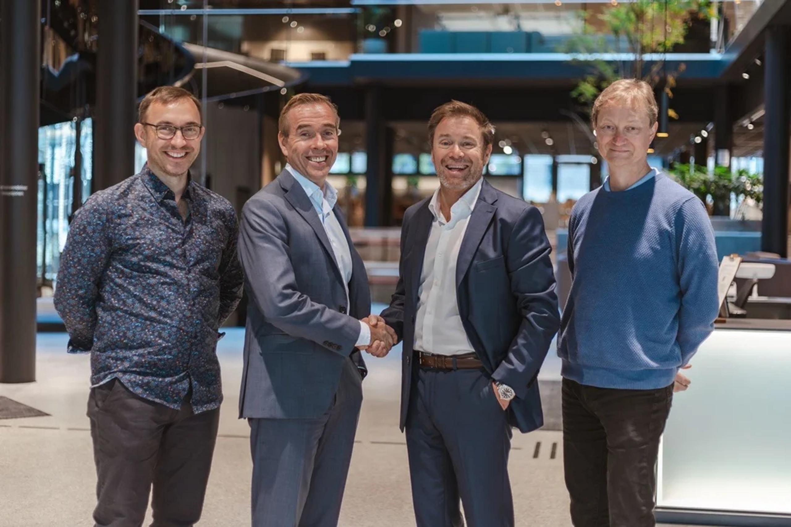 Halvard Kilde, CEO i Metier, og Steffen Norby, CEO i Puzzlepart flankert av produktsjefene Jan Lindset og Arne Røst.