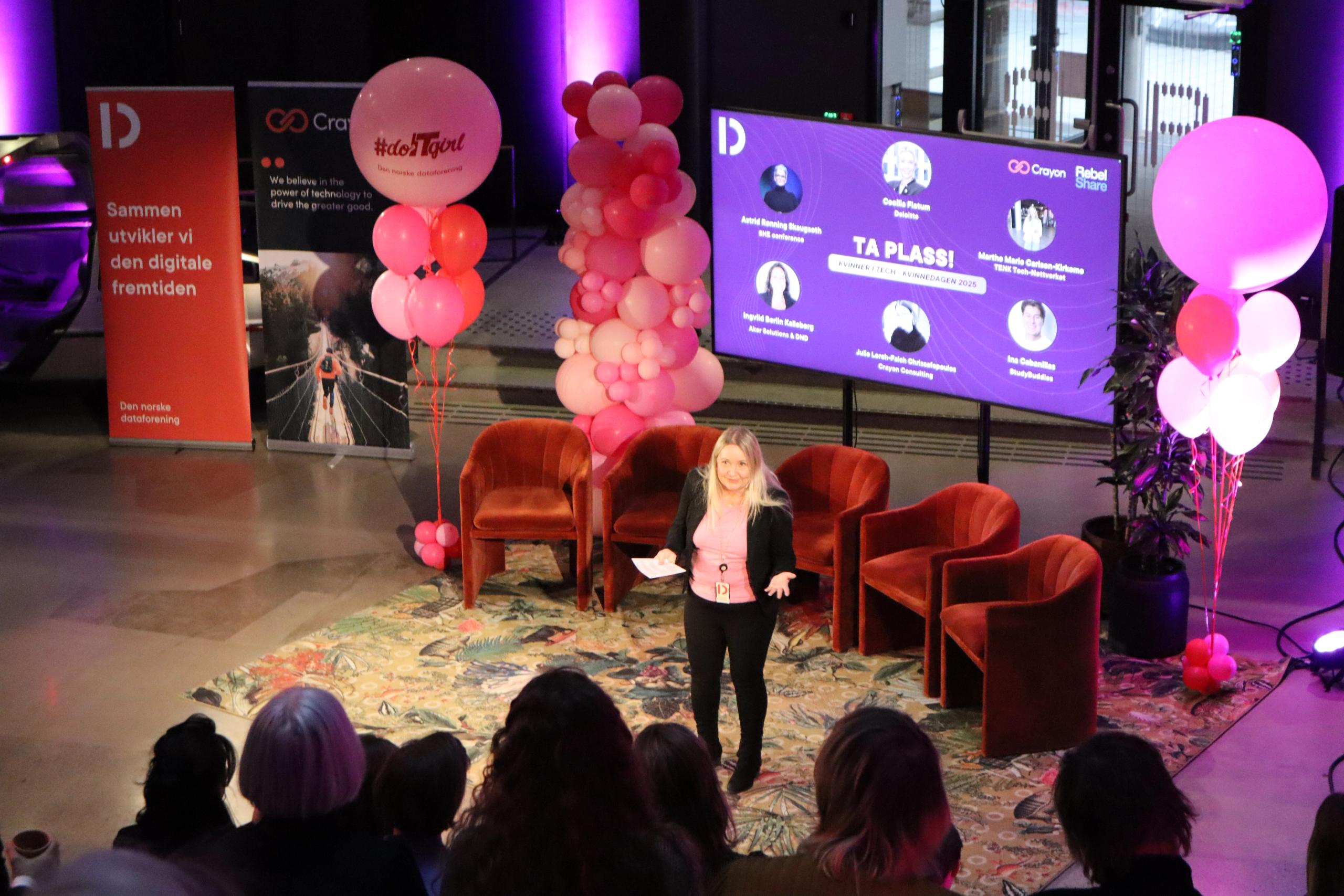 Åpning av "Ta Plass"-markering med Dataforeningen