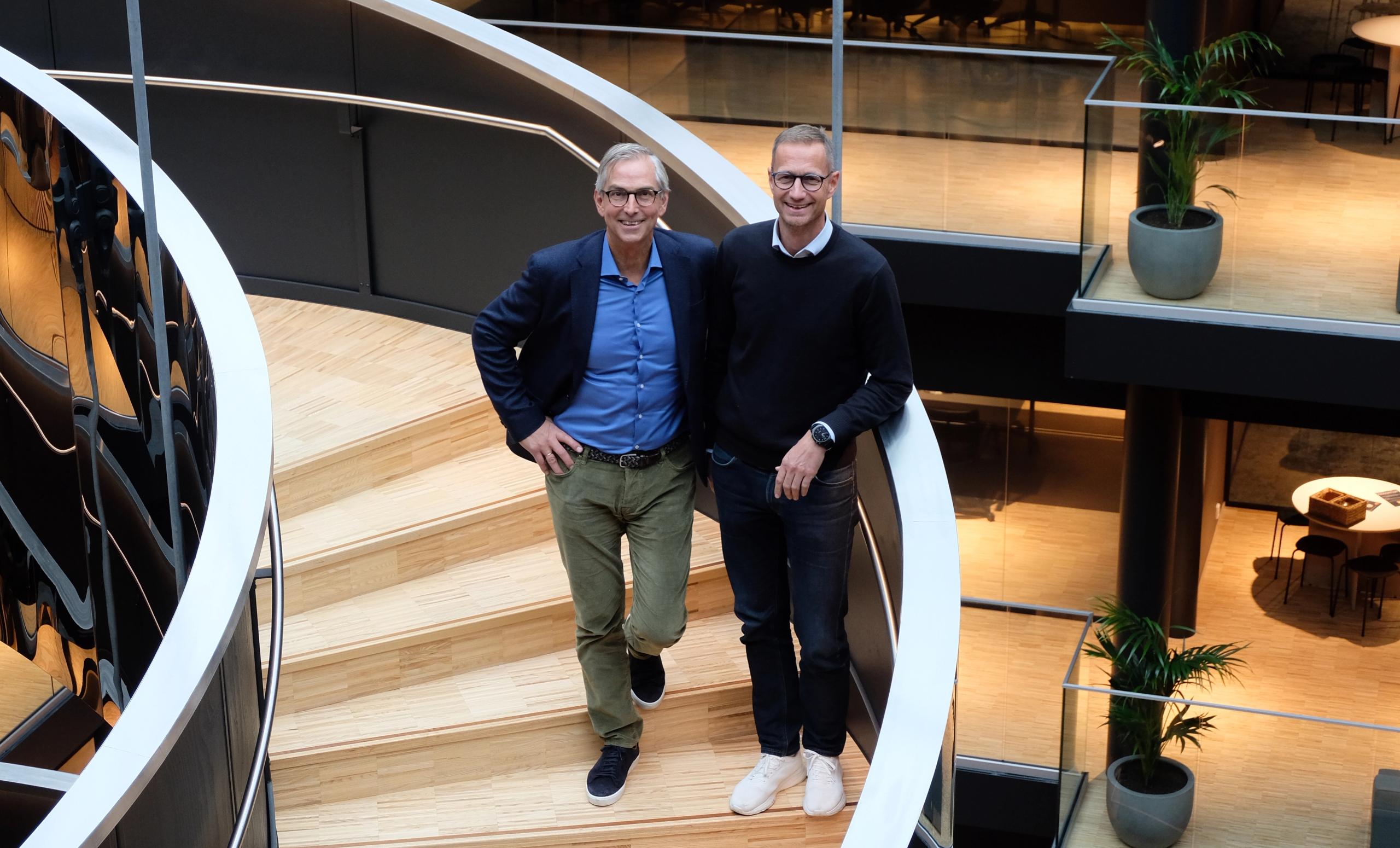 Michael Jacobs, Executive Vice President Nordics i Crayon og Hans Vigstad, administrerende direktør i Inmeta. Foto: Henrik Varner, Crayon