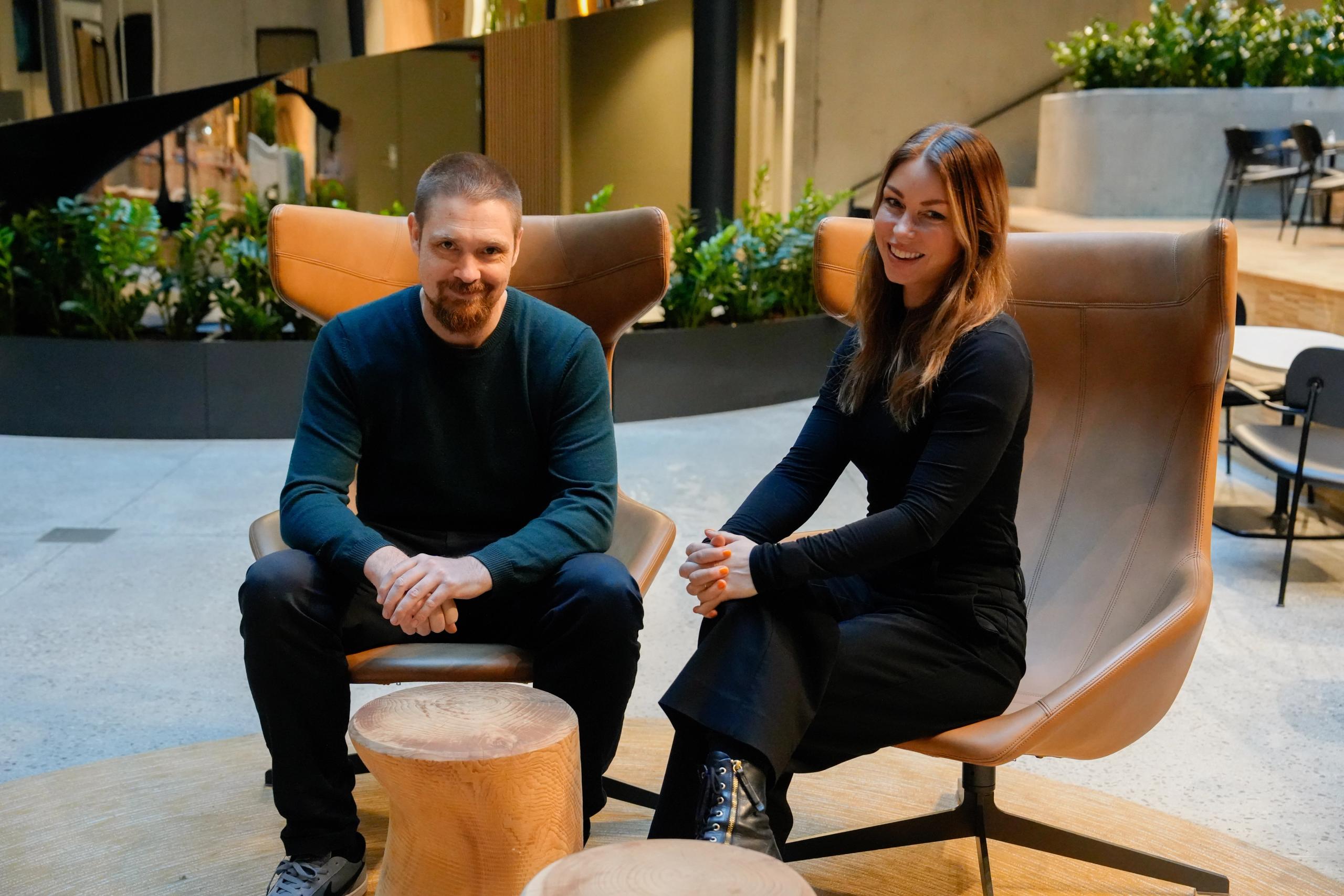 Jørgen Tonvang og Julie Lorch-Flach Chrissafopoulos i Crayon Consulting