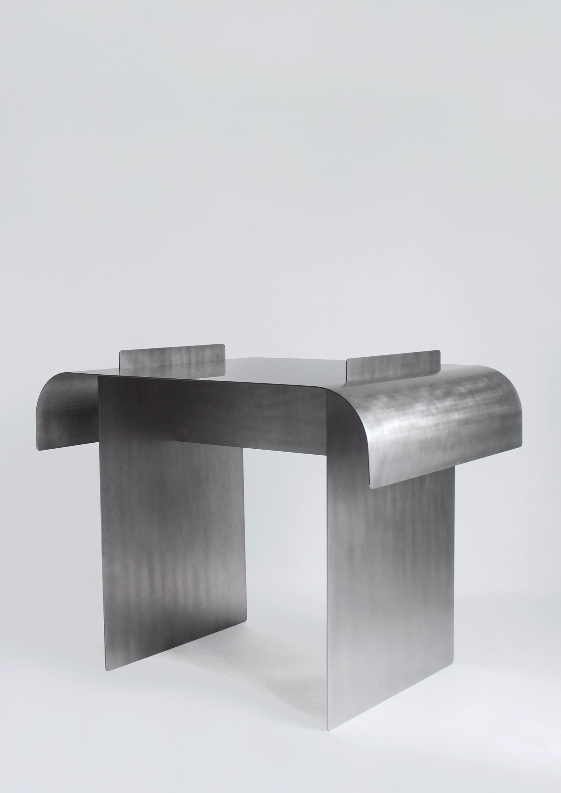 Bend Side Table