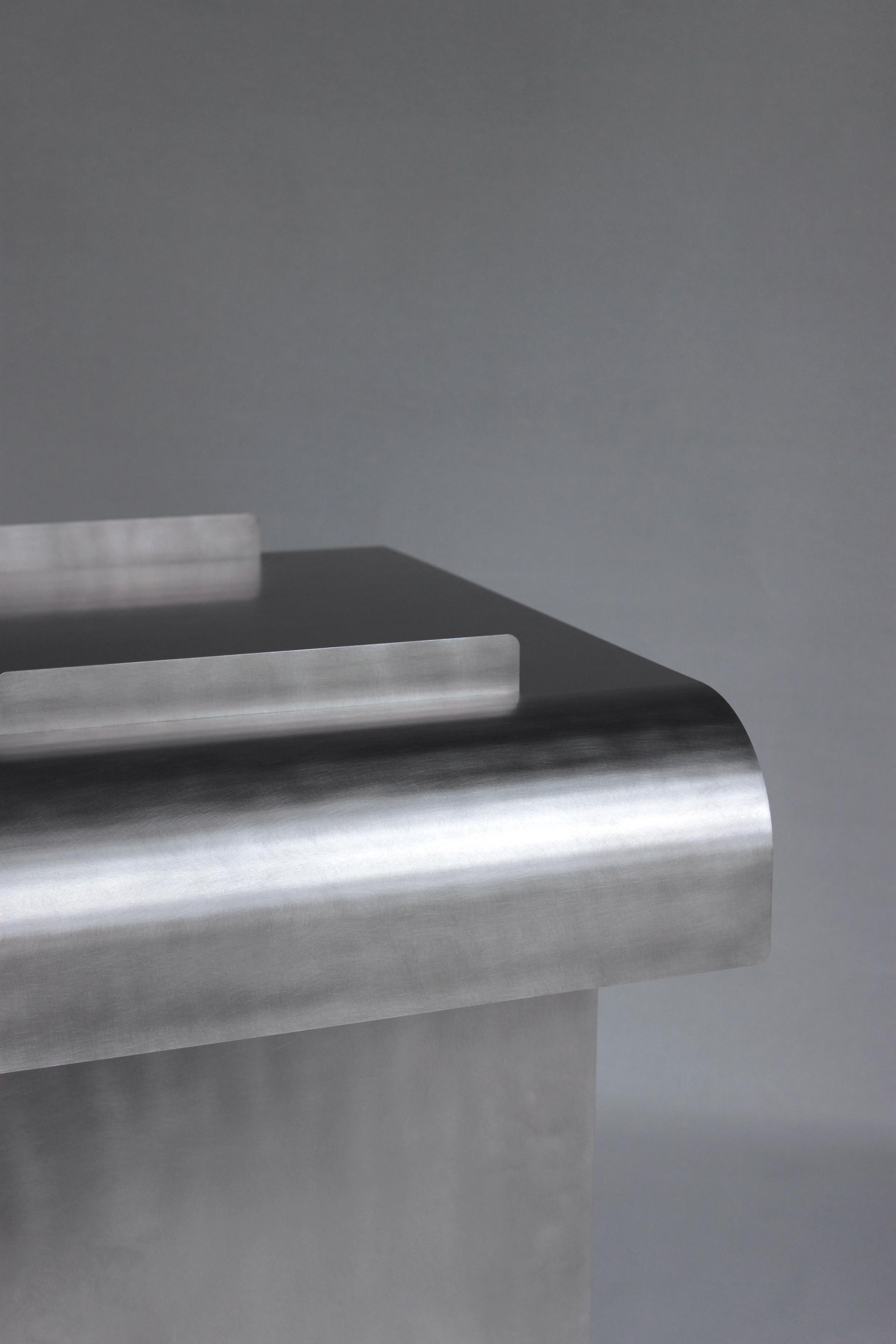 Bend Side Table