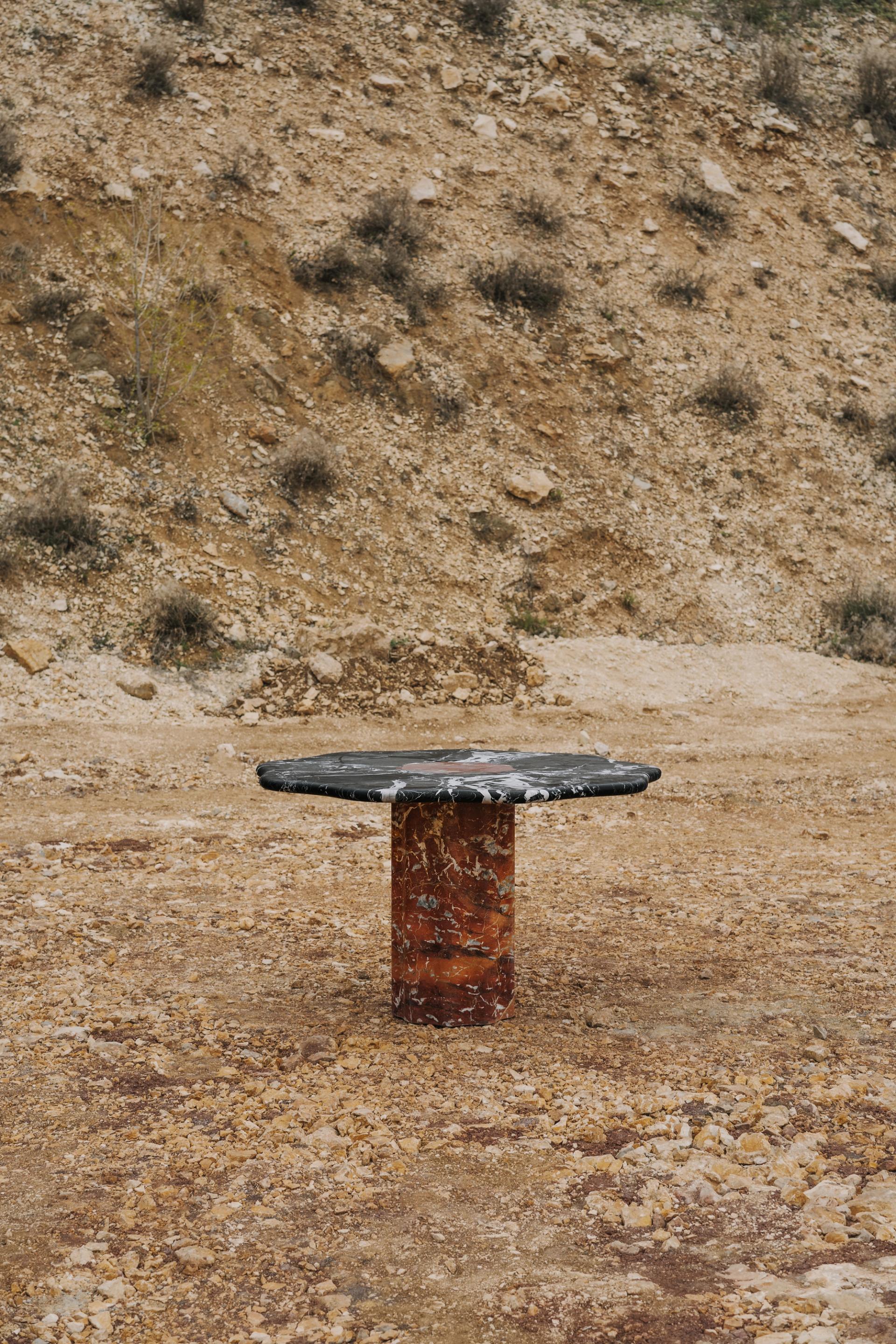 Onda Dining Table