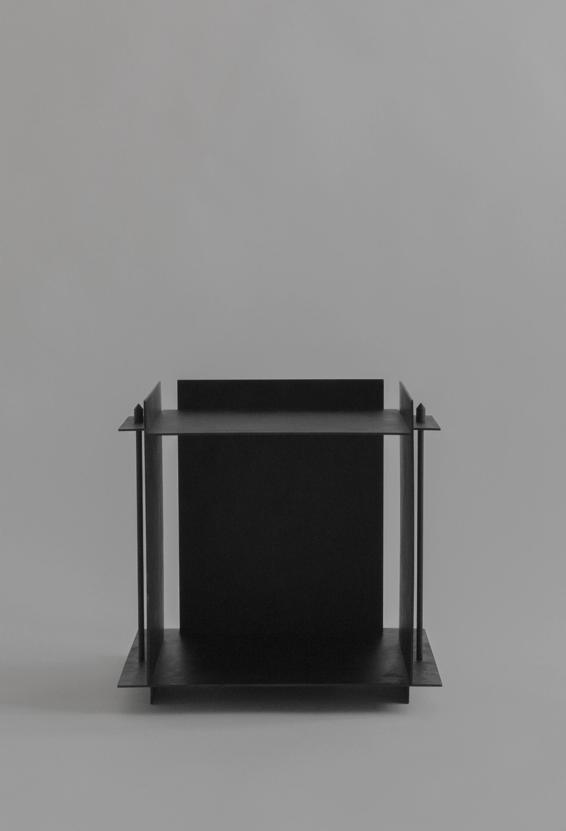 Pilier Side Table