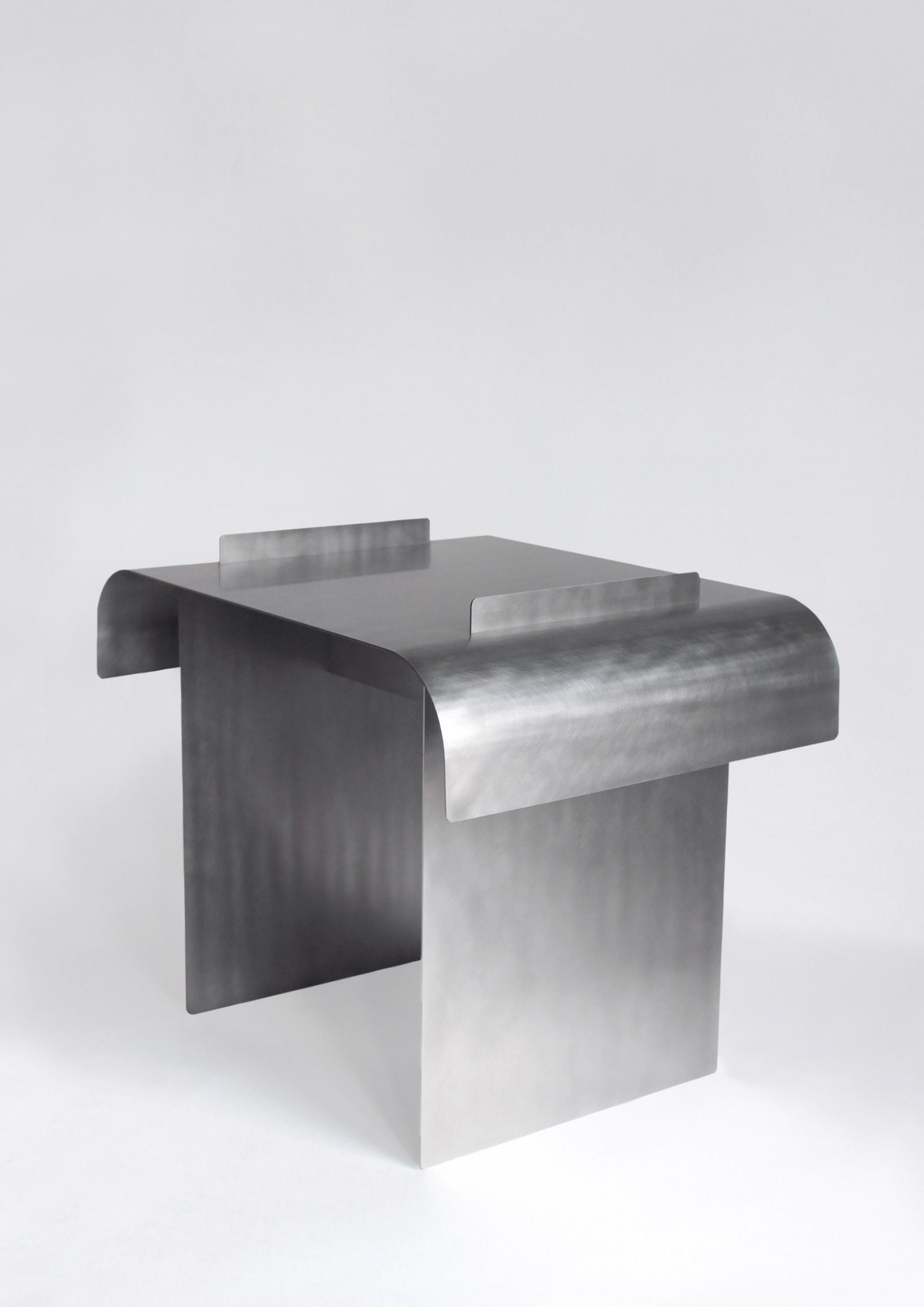 Bend Side Table