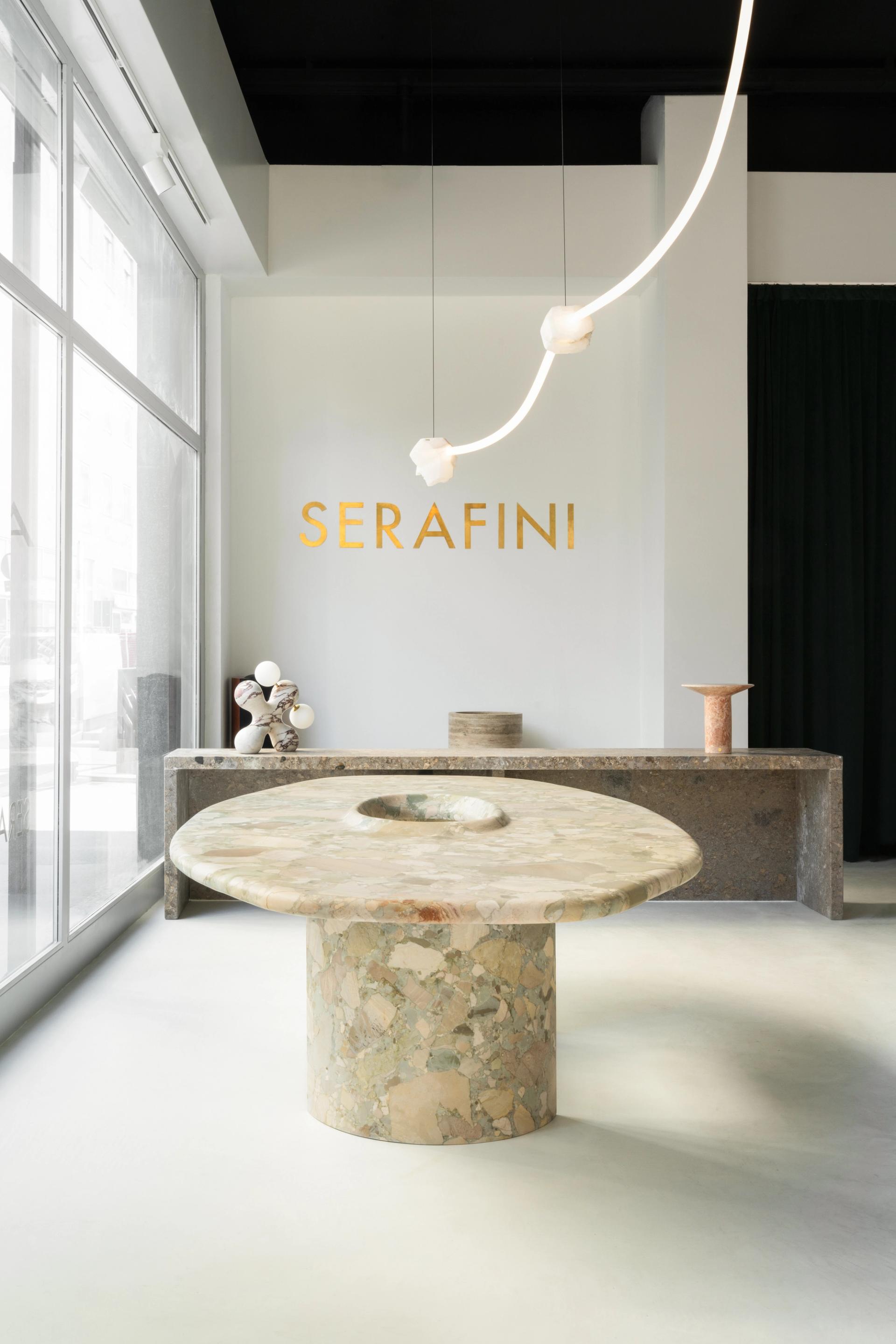 Anti Dining Table