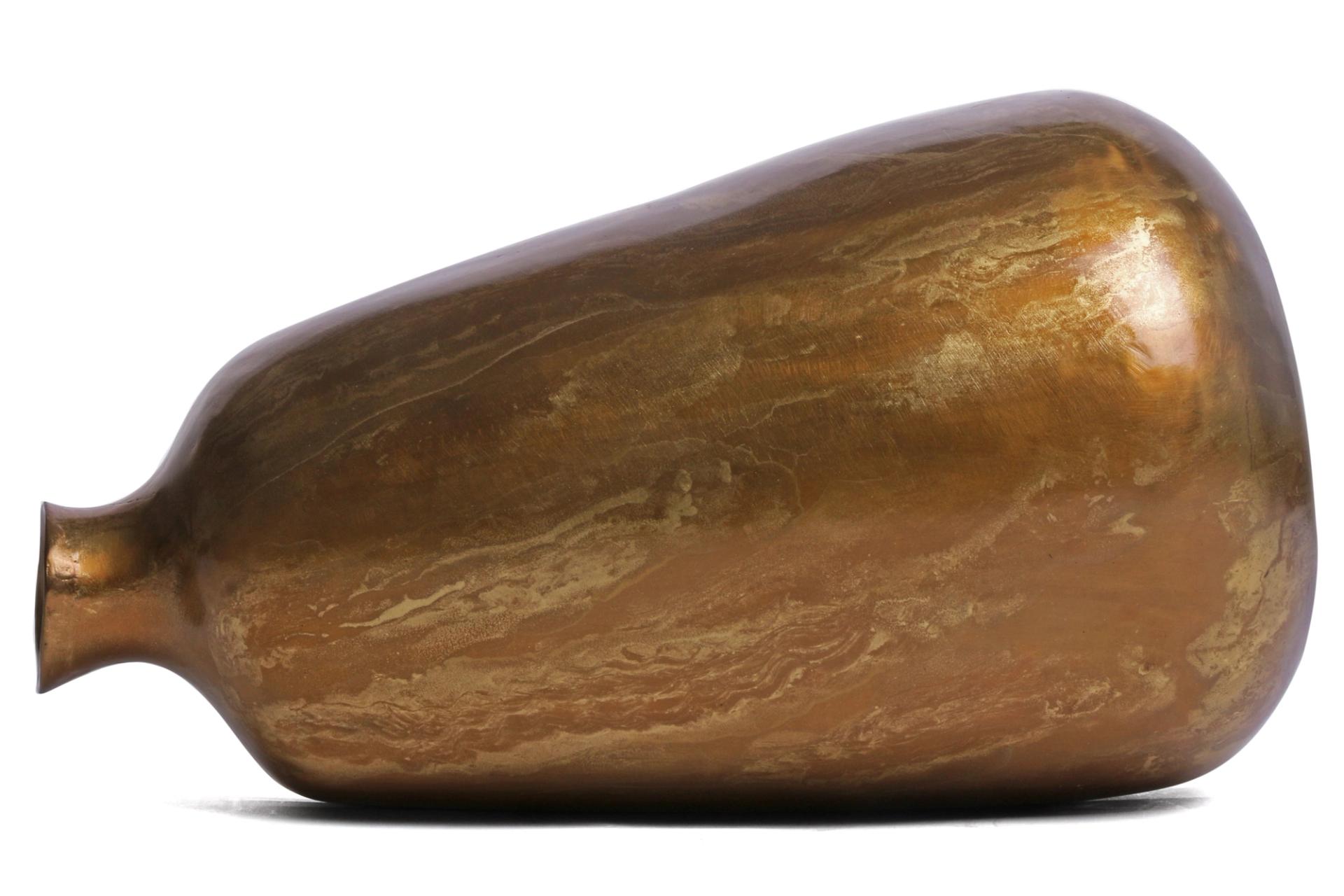Gold Dusted Hestia Vase