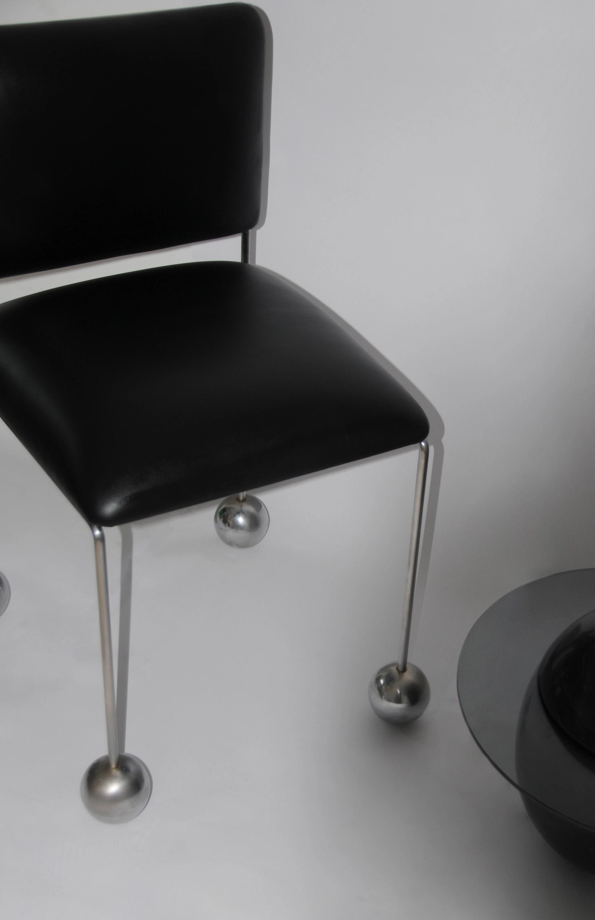 Black Ball Foot Chair