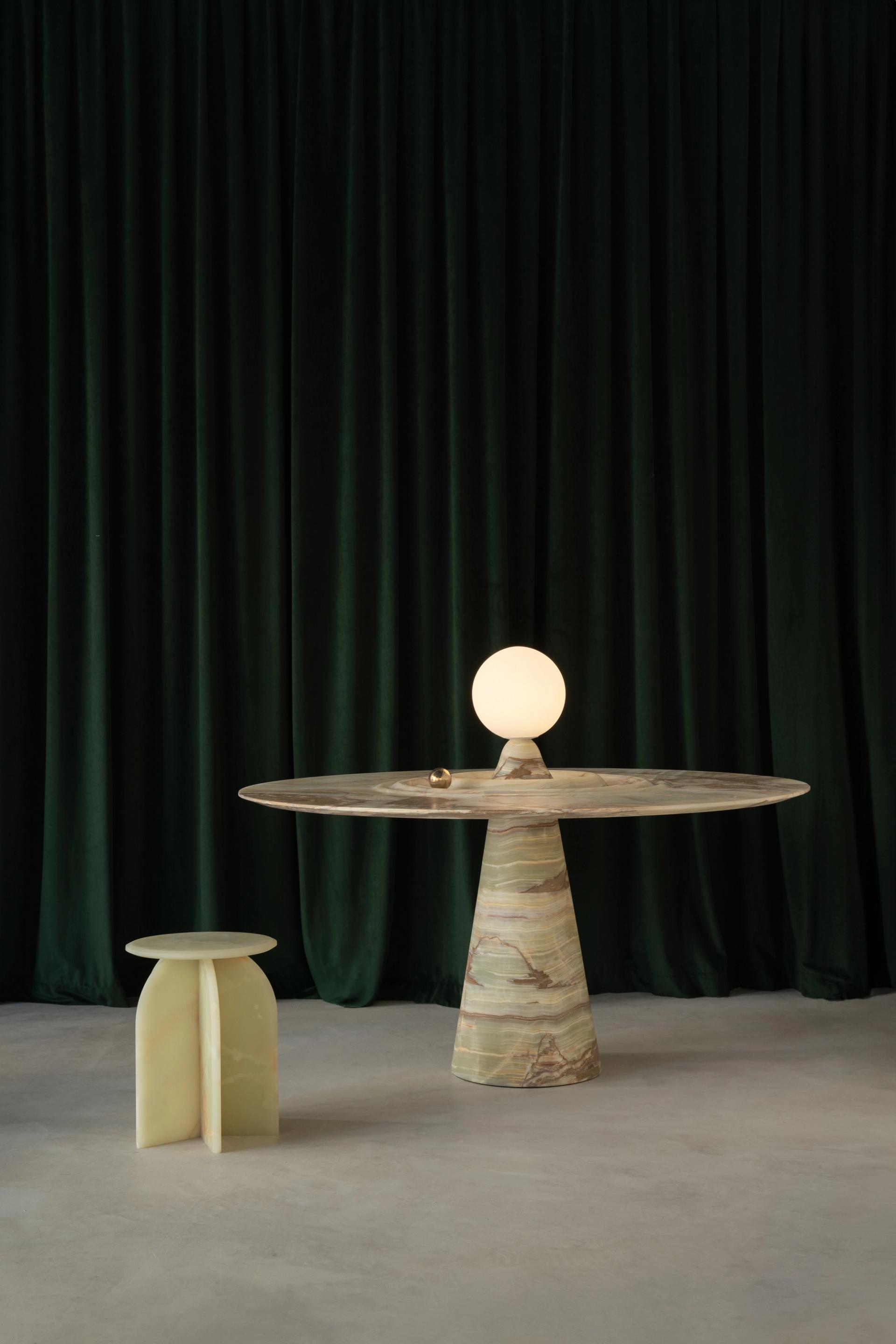 Animo Dining Table