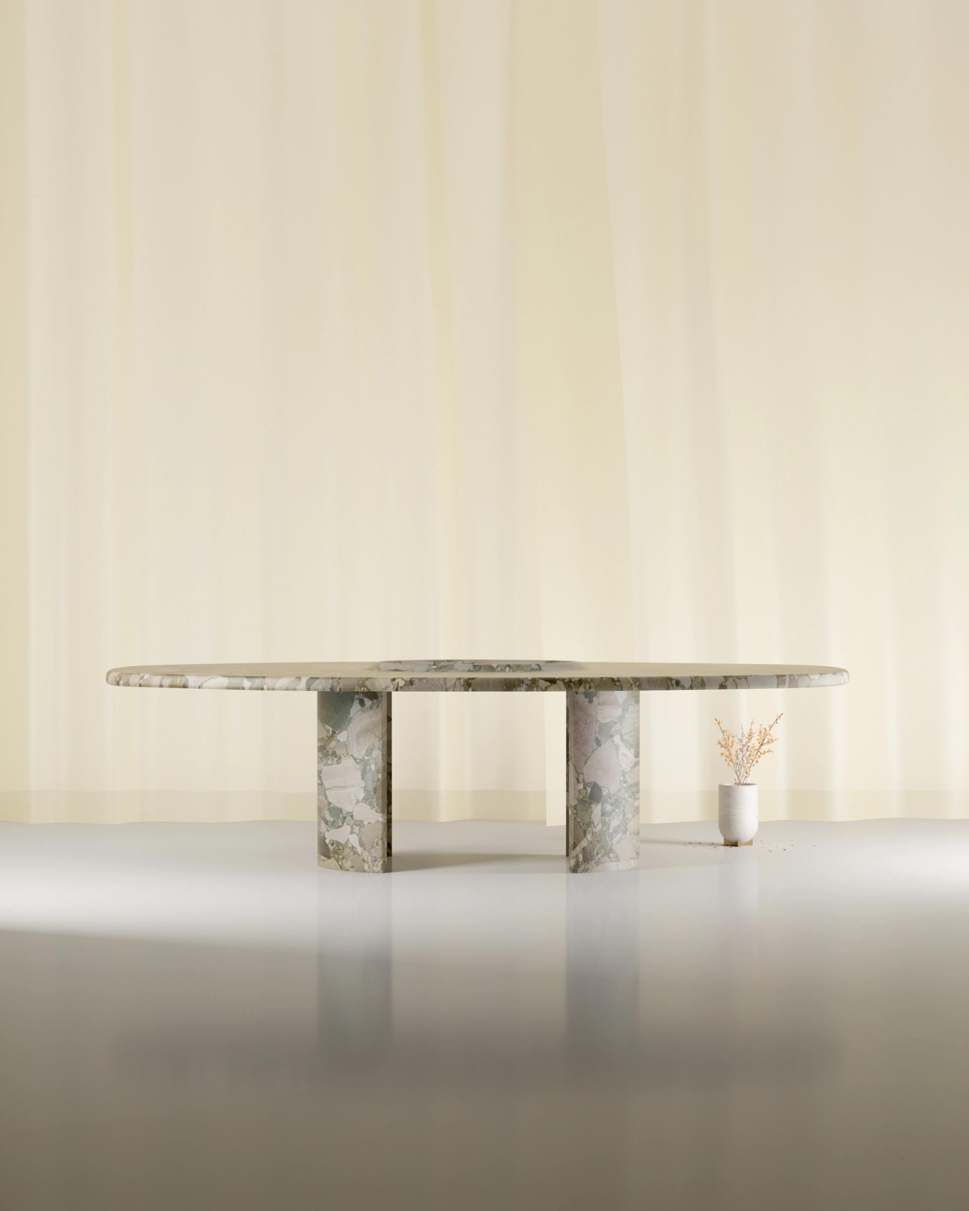 Anti Dining Table