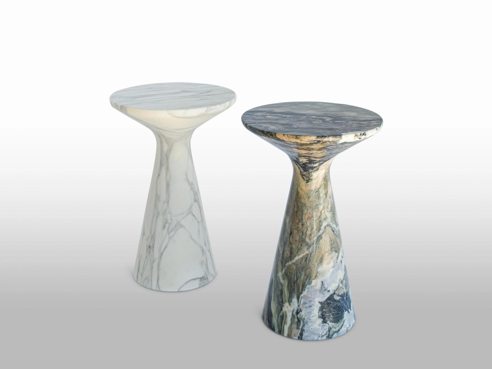 Pawn Side Table (Calacatta)