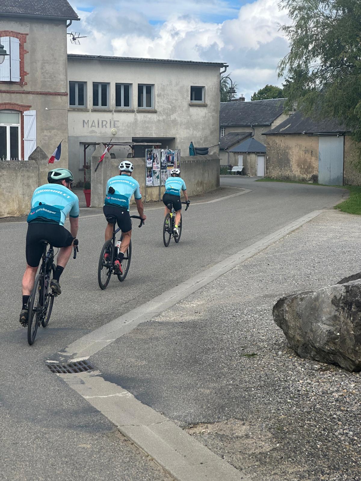 Wasps Legends cyclists