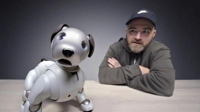 Unboxing the new Aibo.