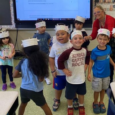 Ms. Pellicane’s class is honoring our heroes by making patriotic headbands!