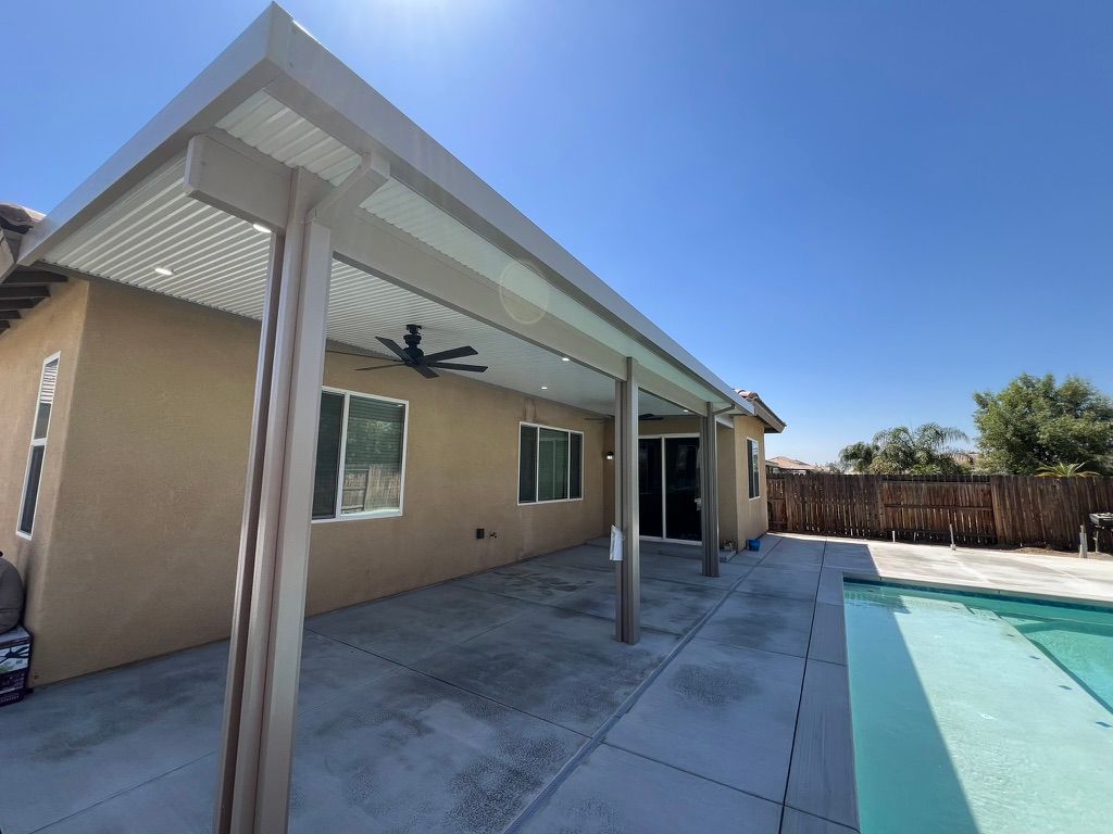 Aluminum patio cover with ceiling fan