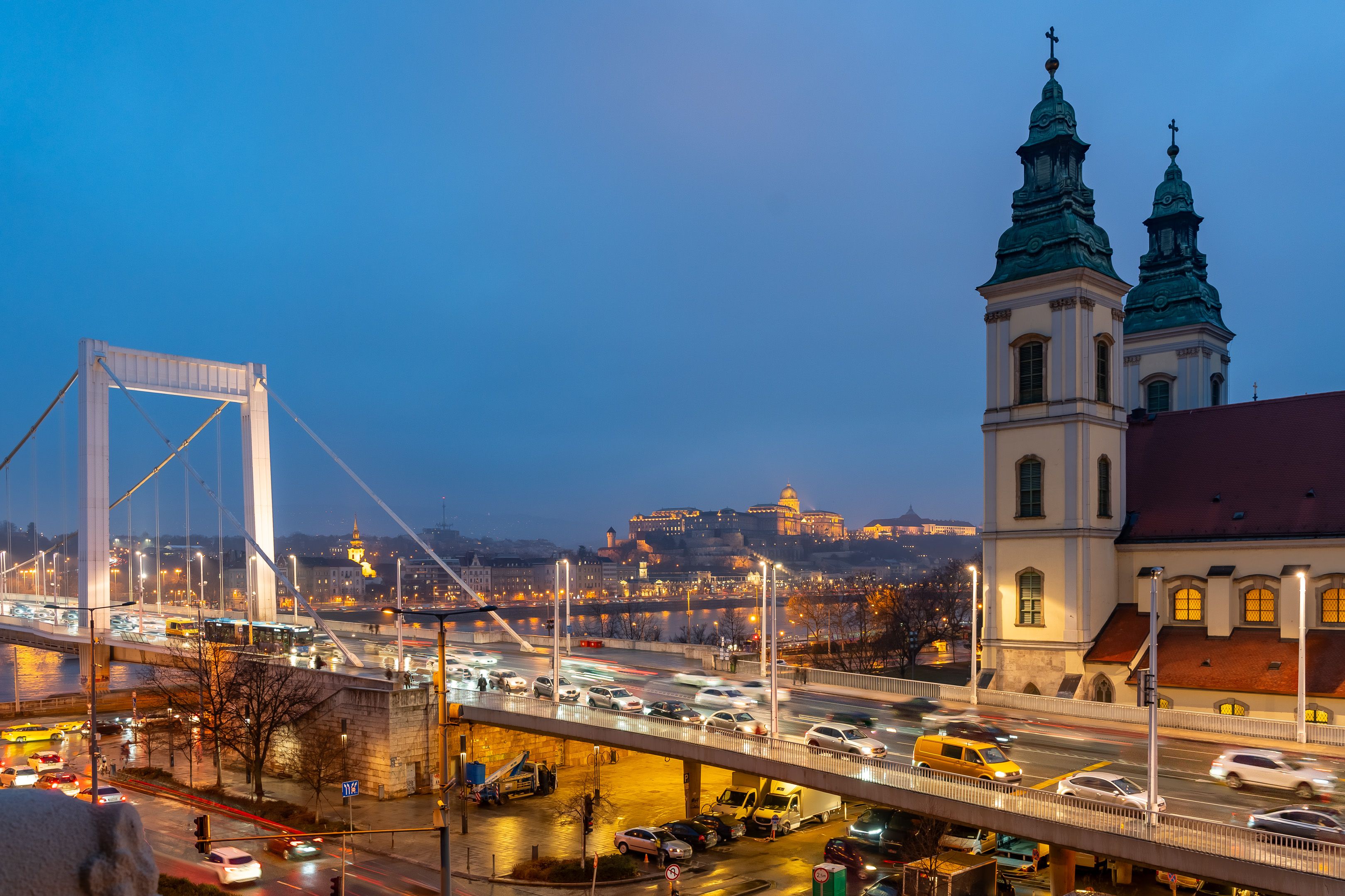 Március 15 tér 7
