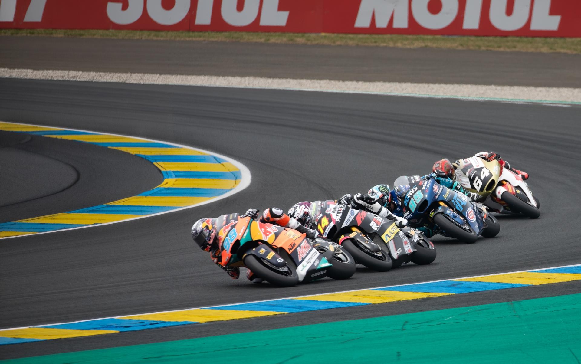 GP de France. Trajectoire unique en moto 2