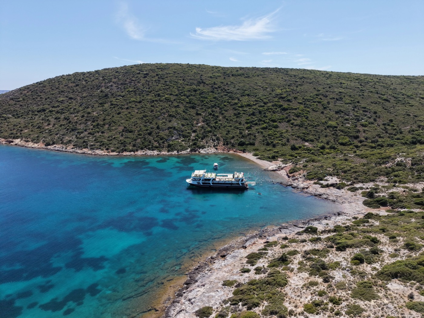 Çeşme Adalar & Koylar Turu – Öğle Yemeği Dahil