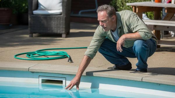 pool water level low