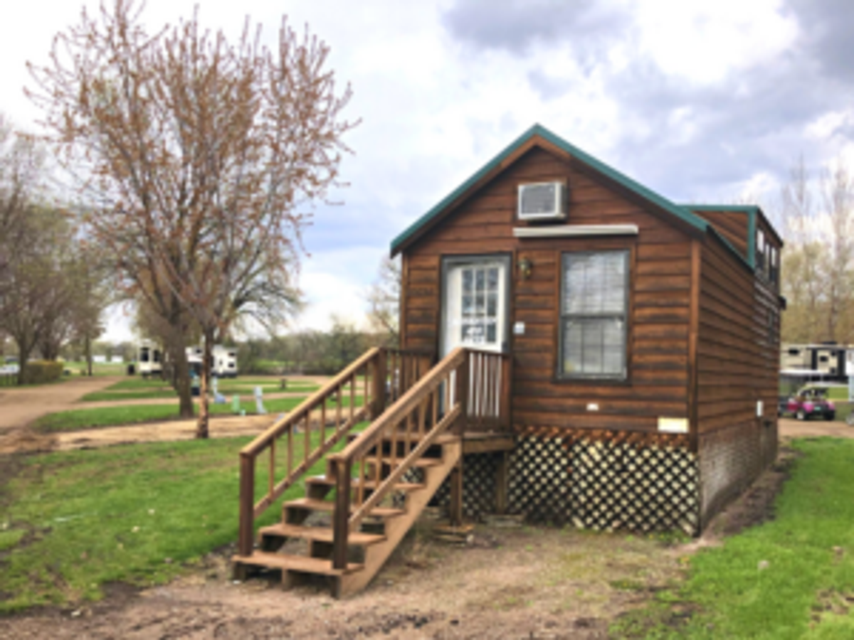 Cabin at Lakeshore RV Park