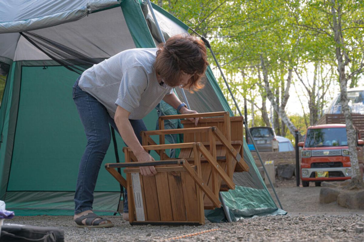 woman doing a whosale campground supplies
