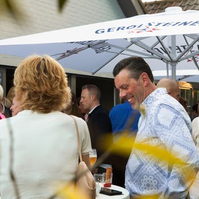 Missing alternative text