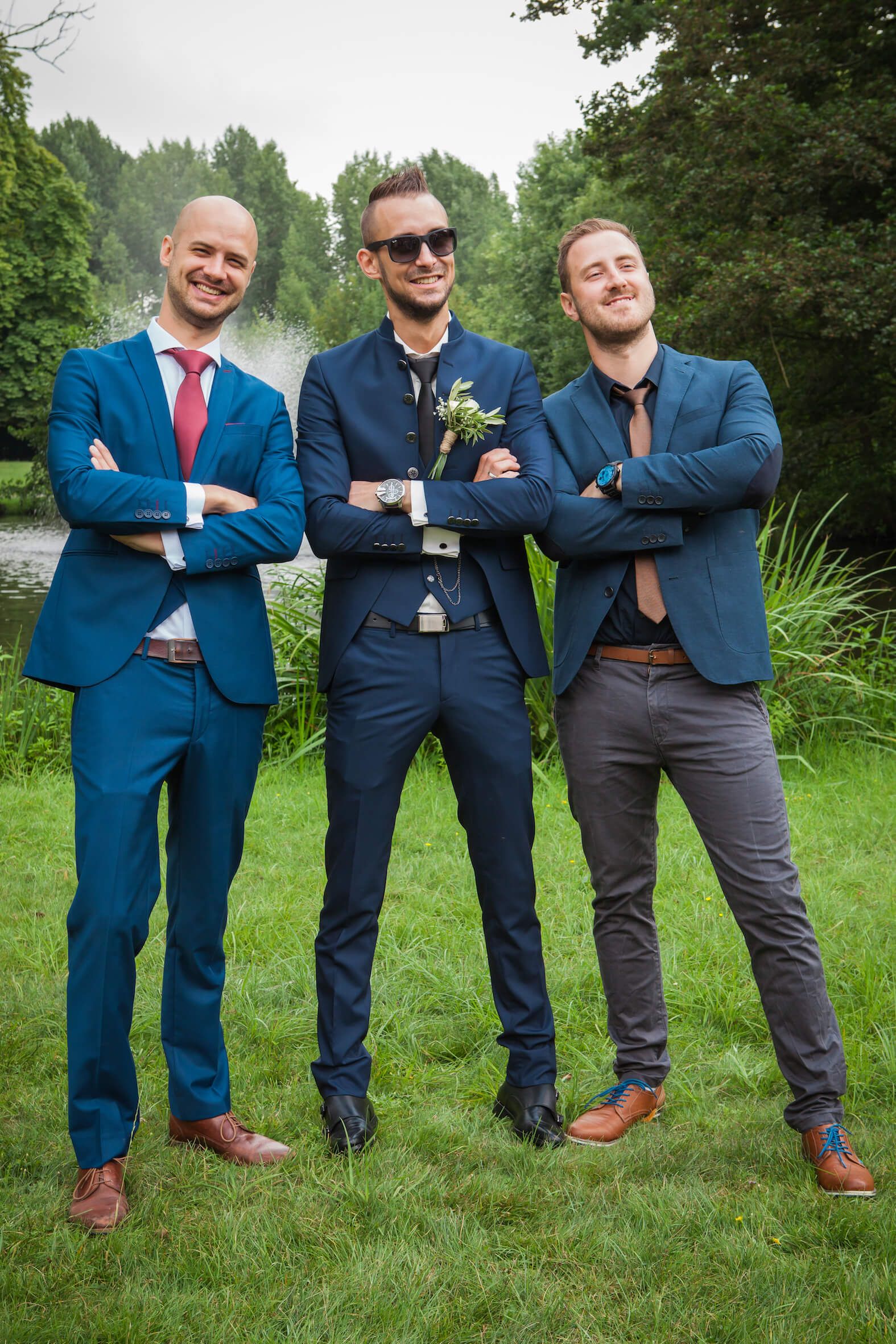 Missing alternative text